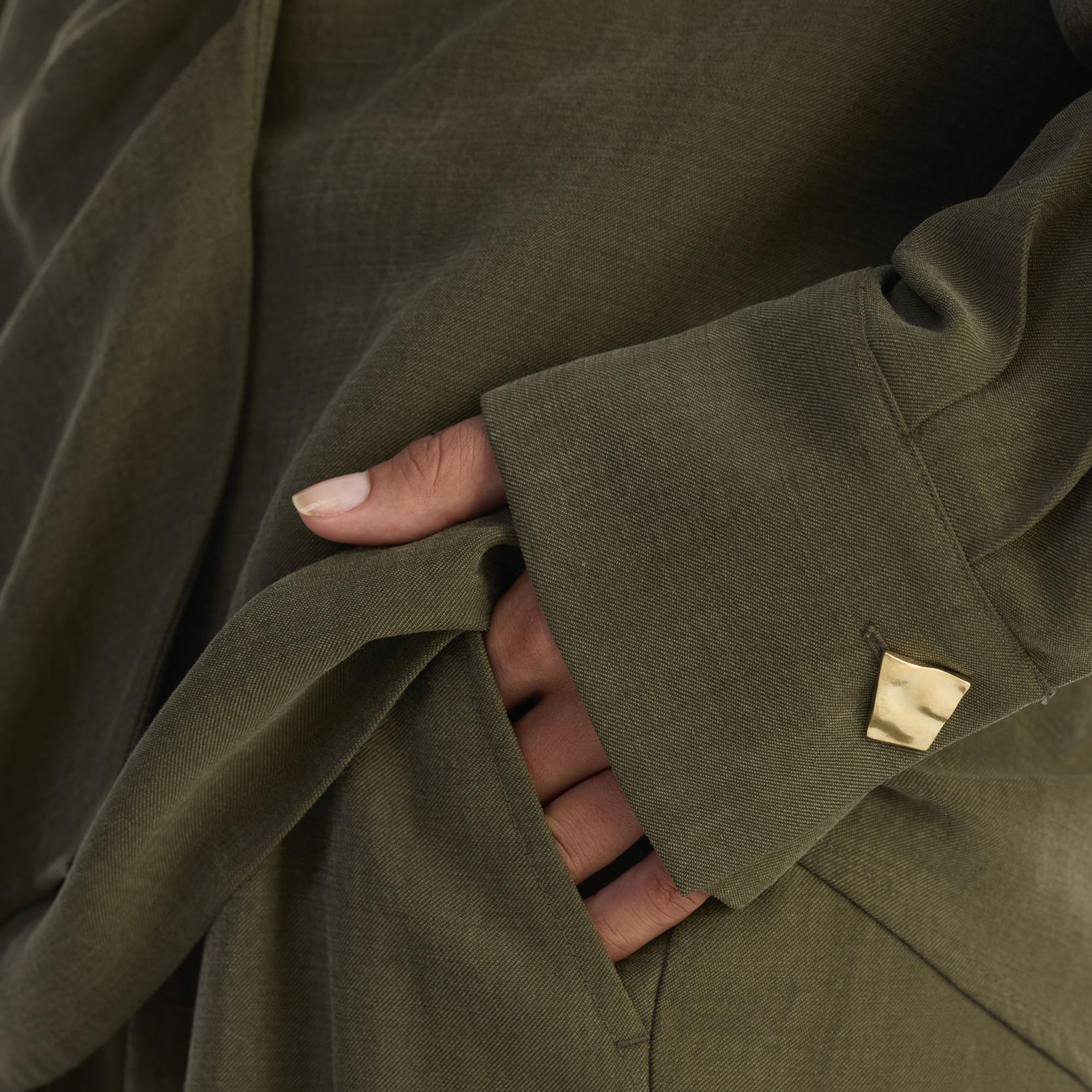 YARGICI Geniş Gömlek Yaka Uzun Kol Gömlek