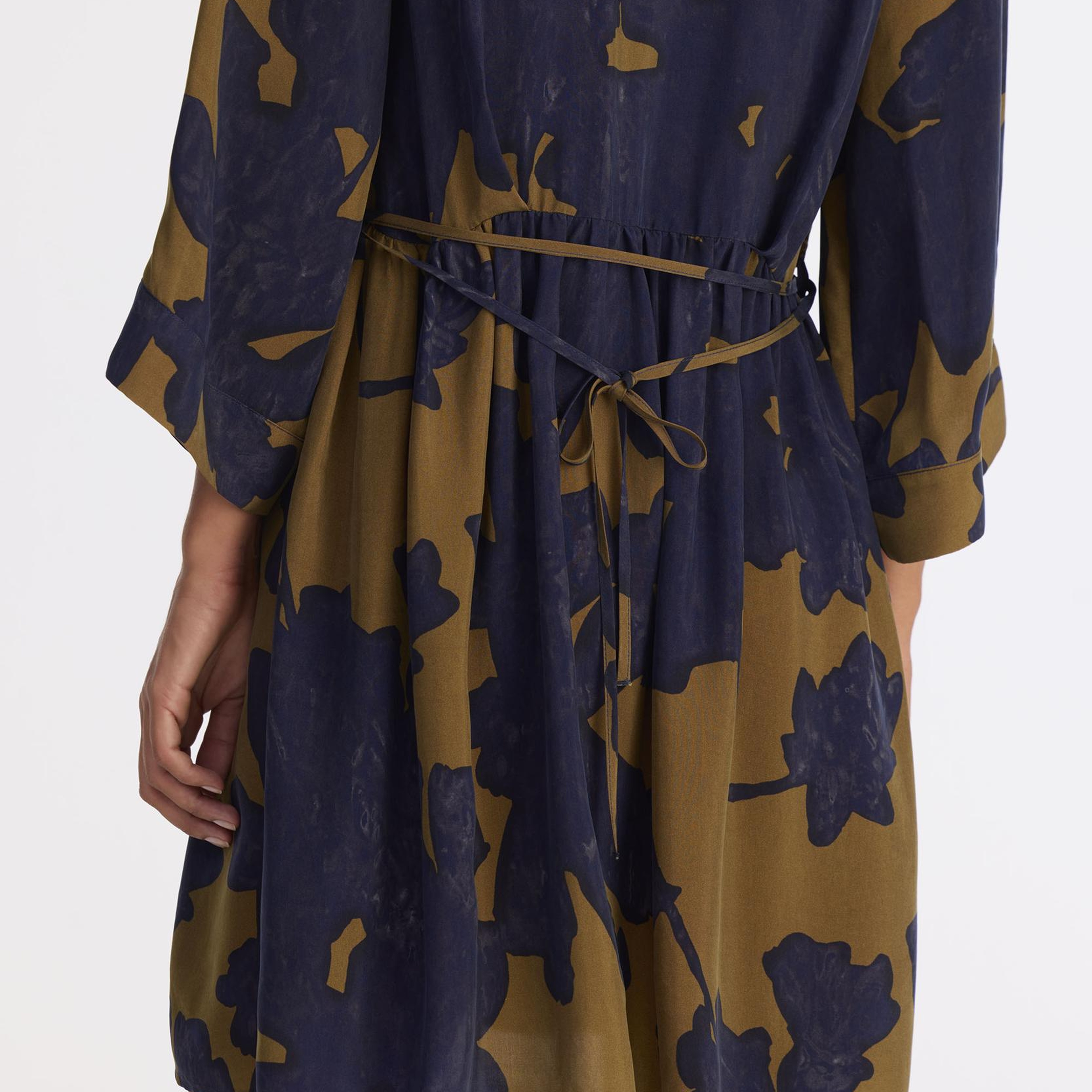 YARGICI Bol V Yaka 3/4 Kol Elbise