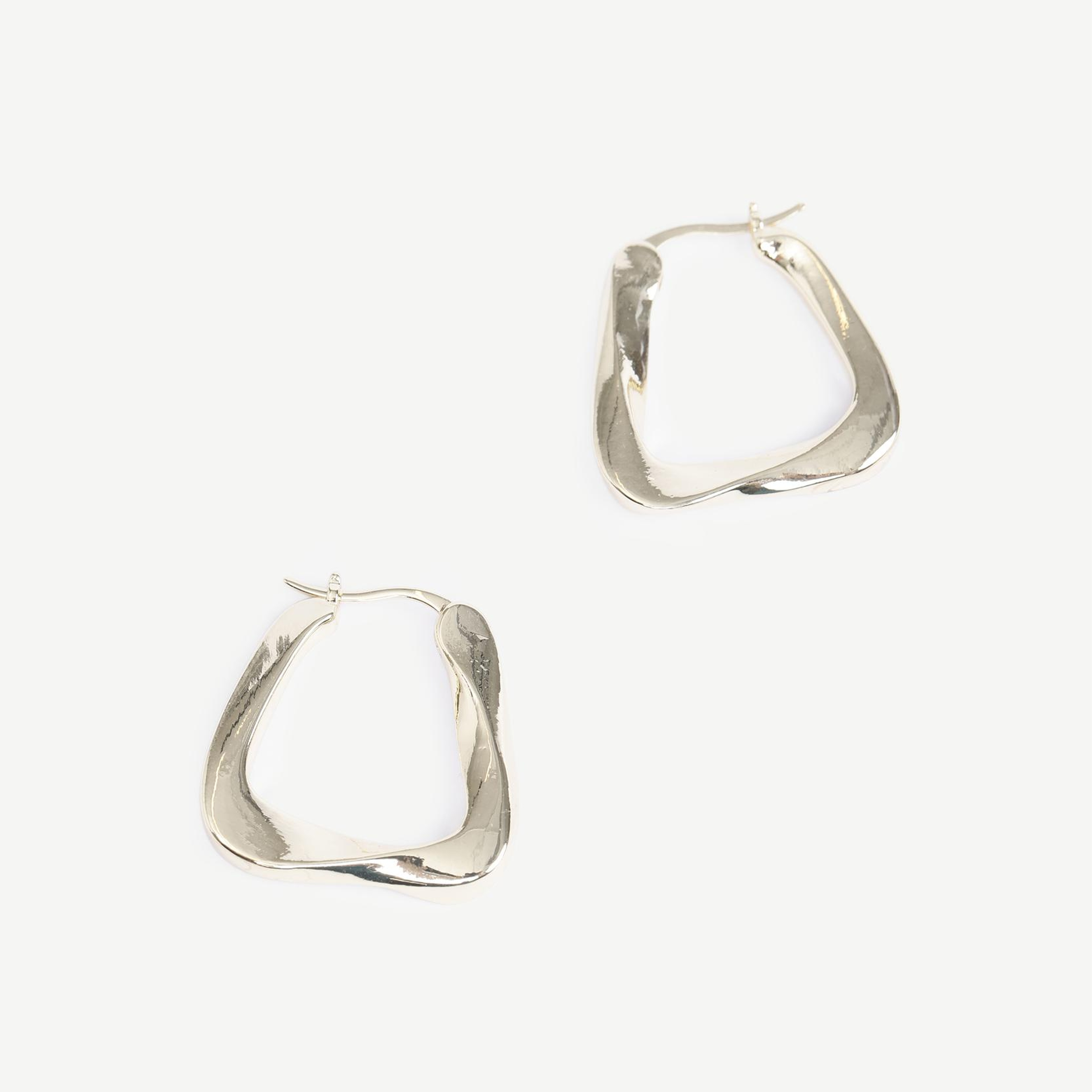 YARGICI Asimetrik Formlu Halka Küpe