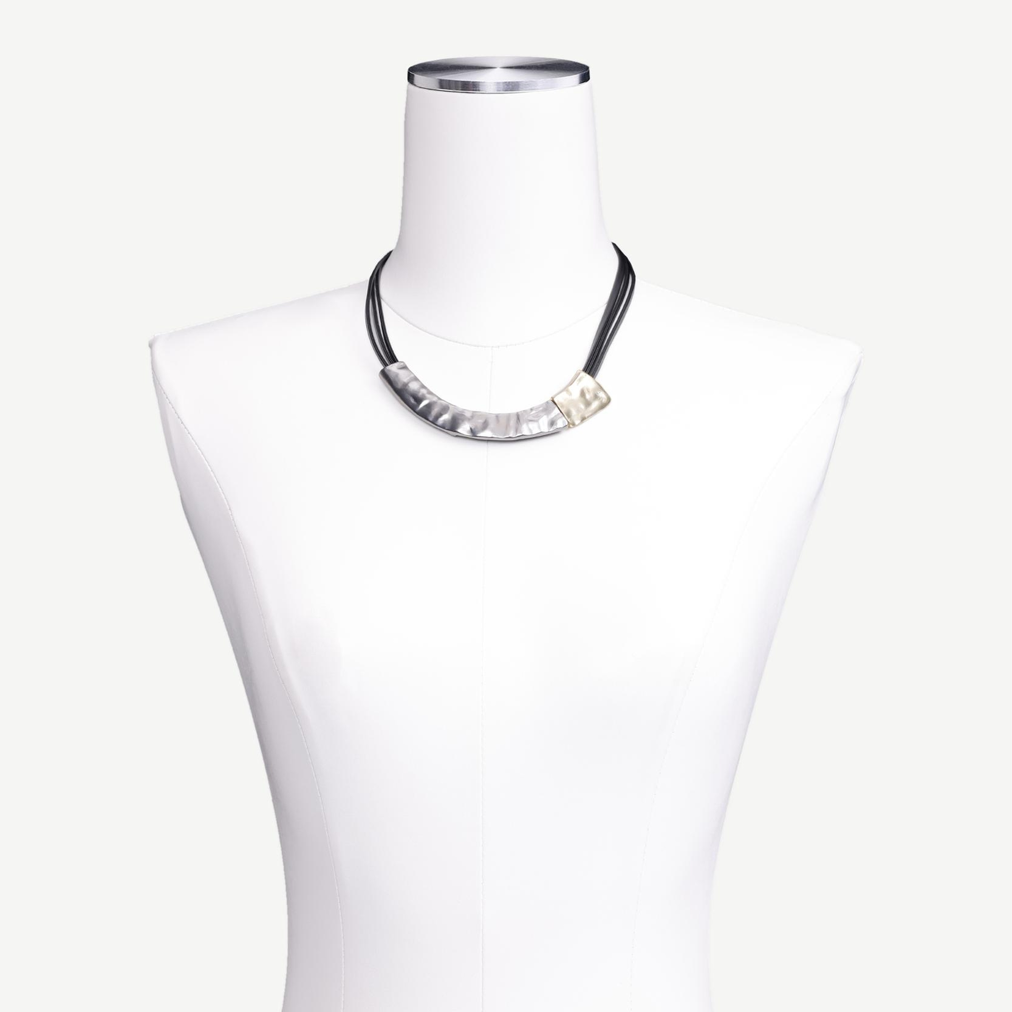 YARGICI Metal Aksesuarlı Kolye