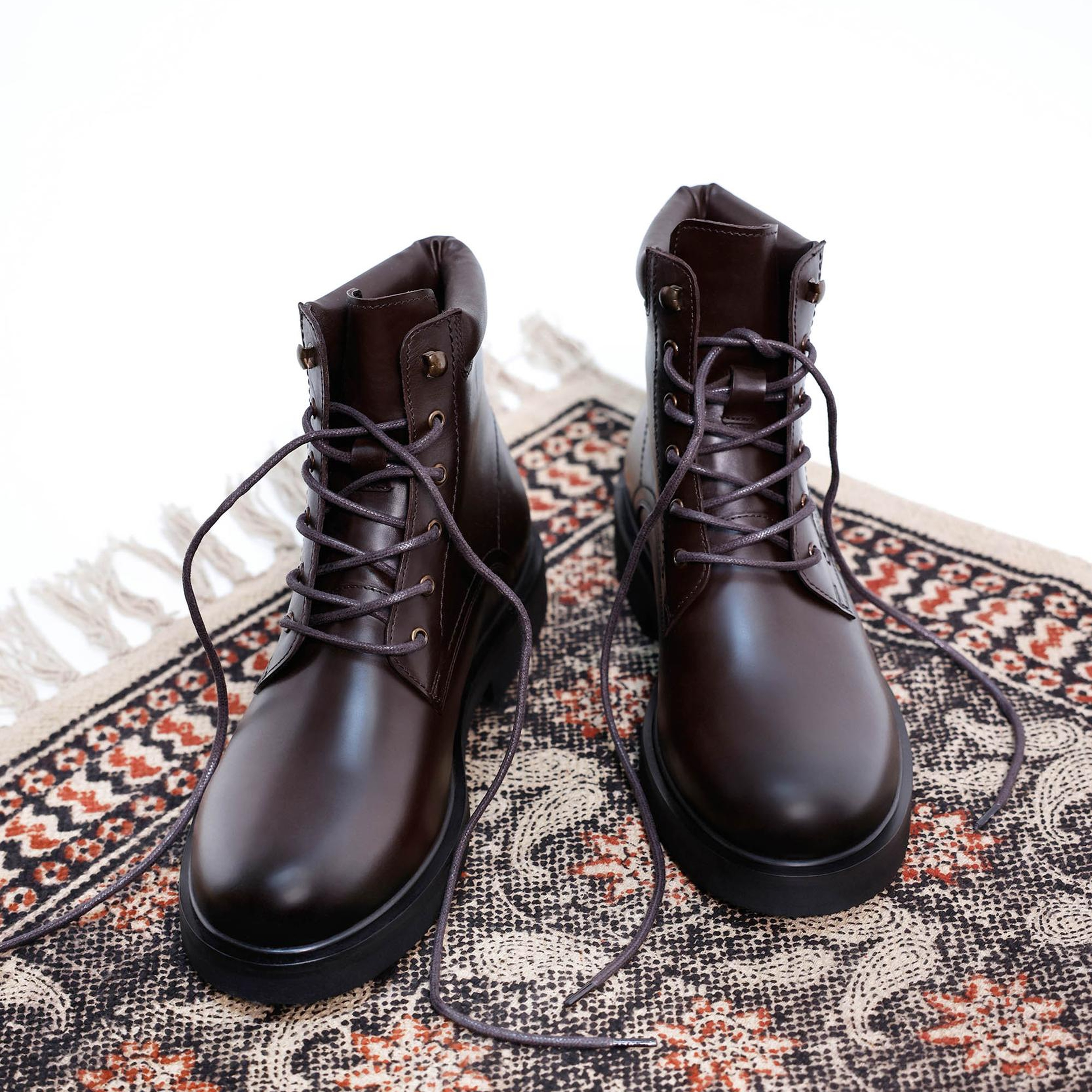 YARGICI Bağcıklı Deri Bot