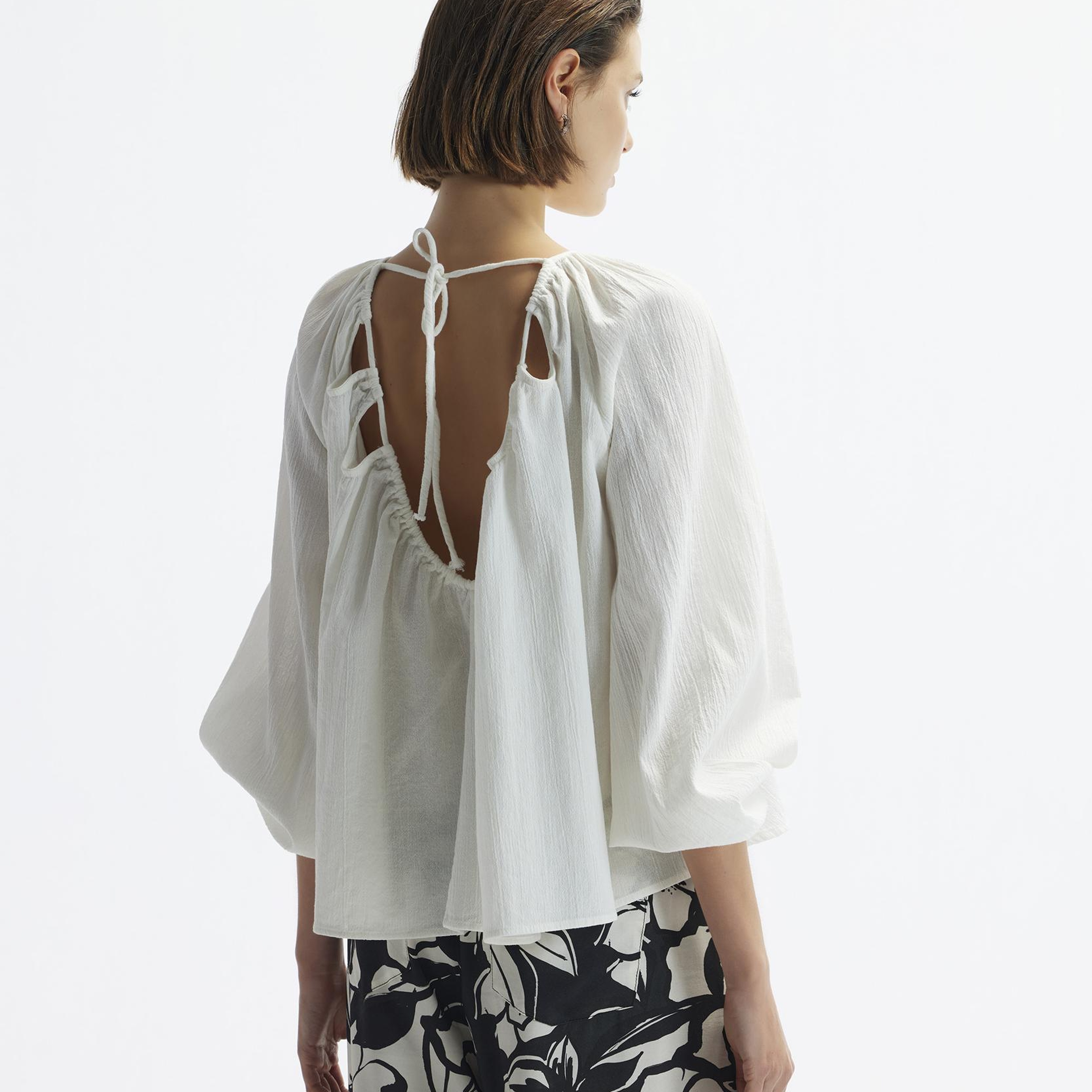 YARGICI Uzun Kollu Sırtı Bağlama Detaylı Bluz