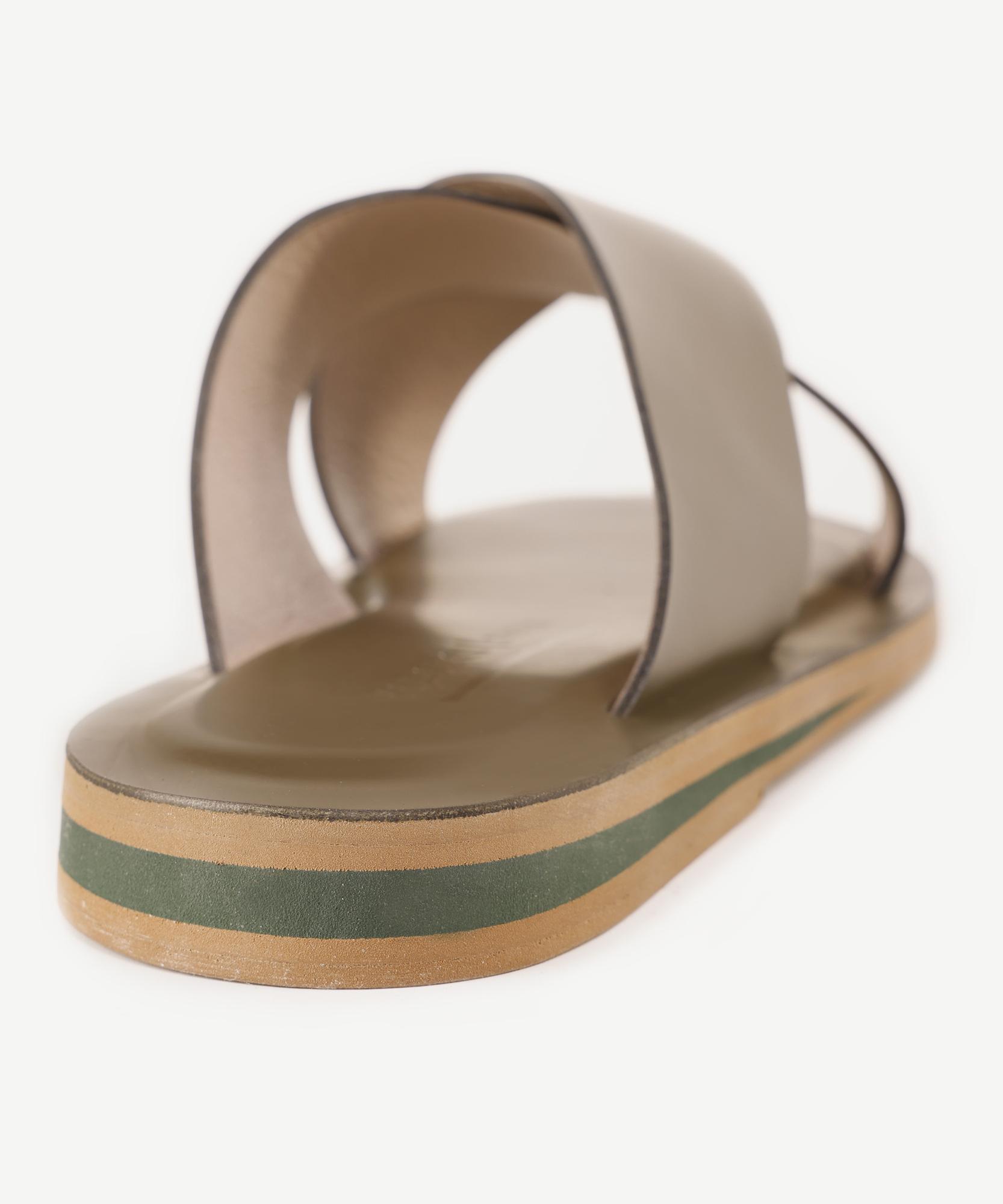 YARGICI Çapraz Bantlı Deri Terlik