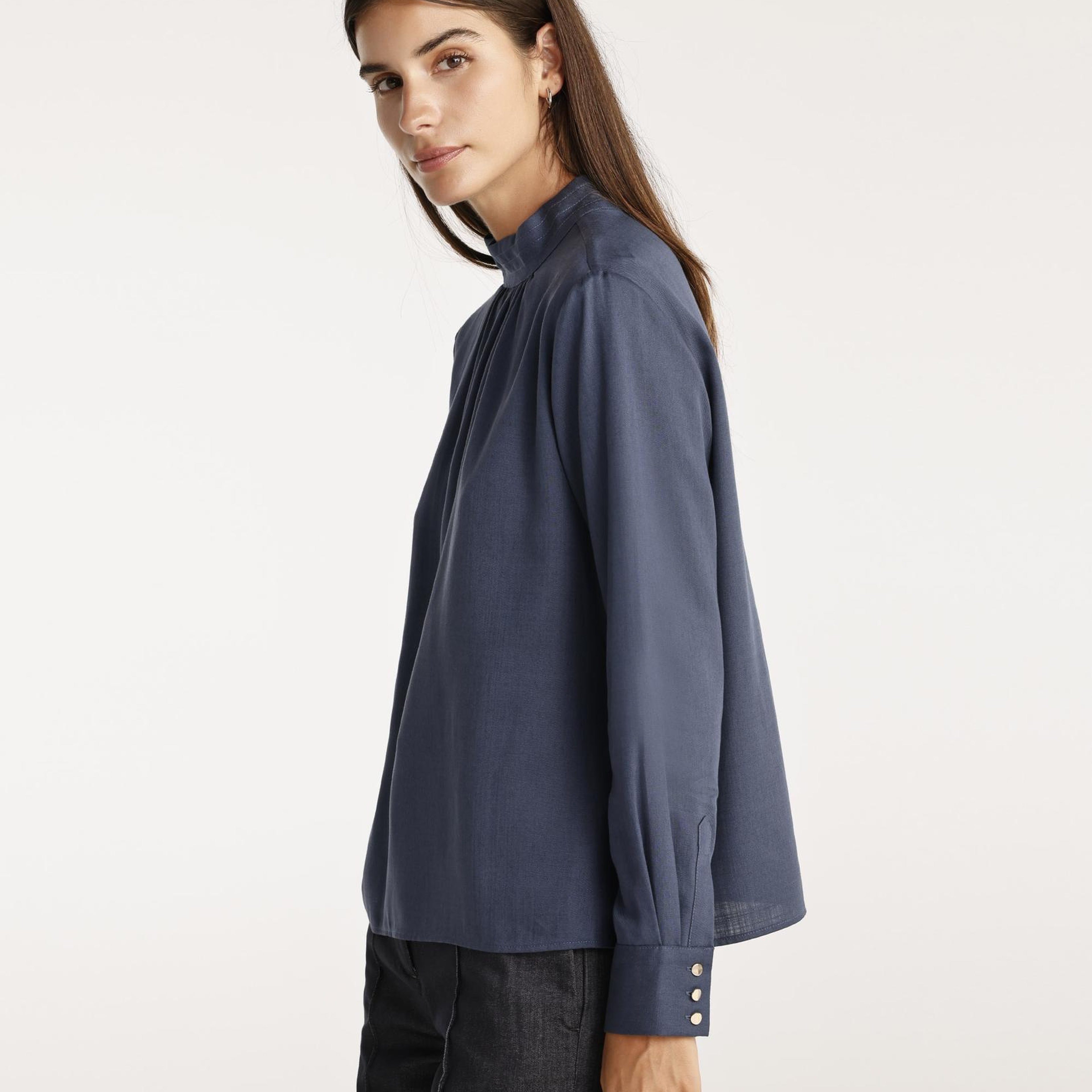 YARGICI Büzgü Detaylı Dik Yakalı Bluz