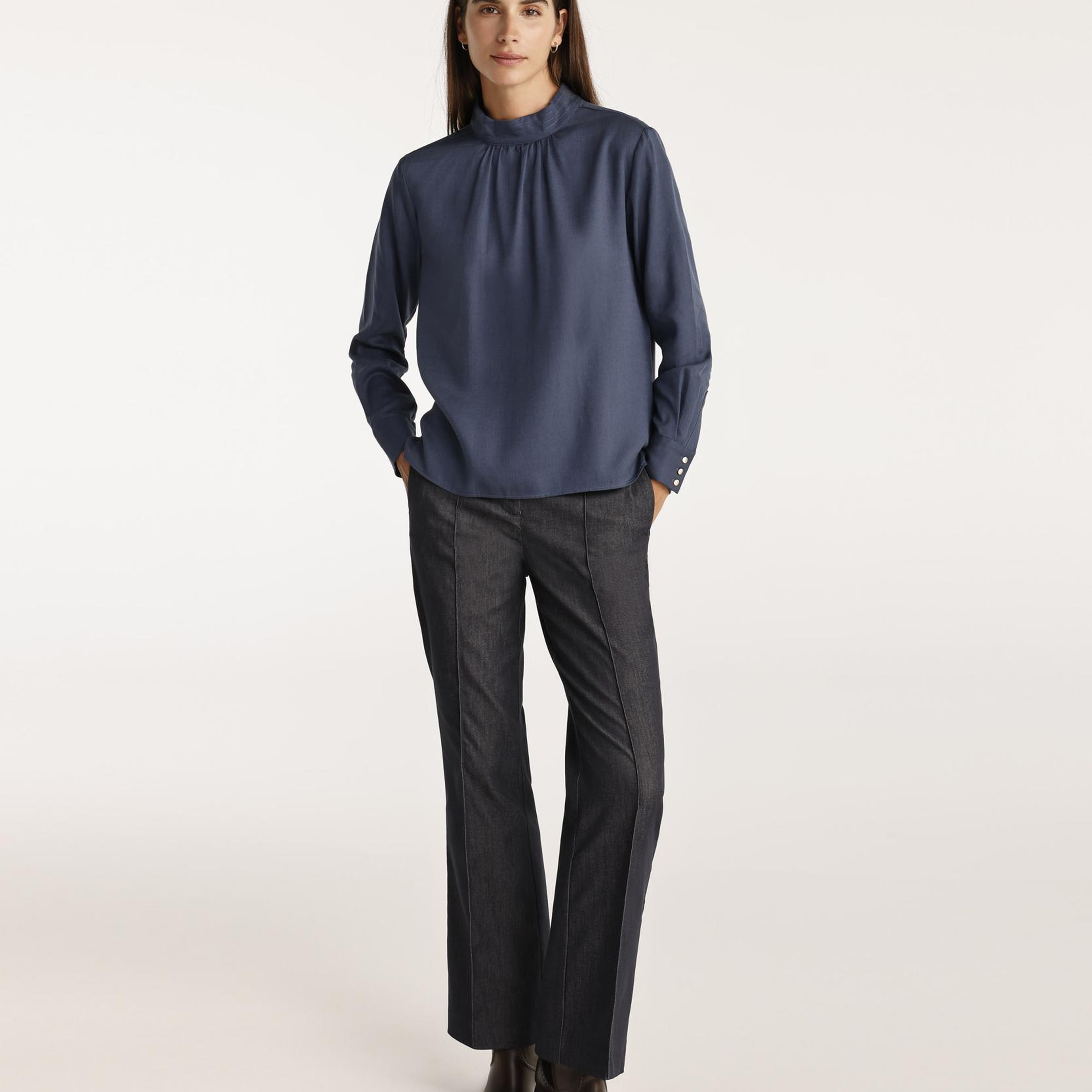 YARGICI Büzgü Detaylı Dik Yakalı Bluz