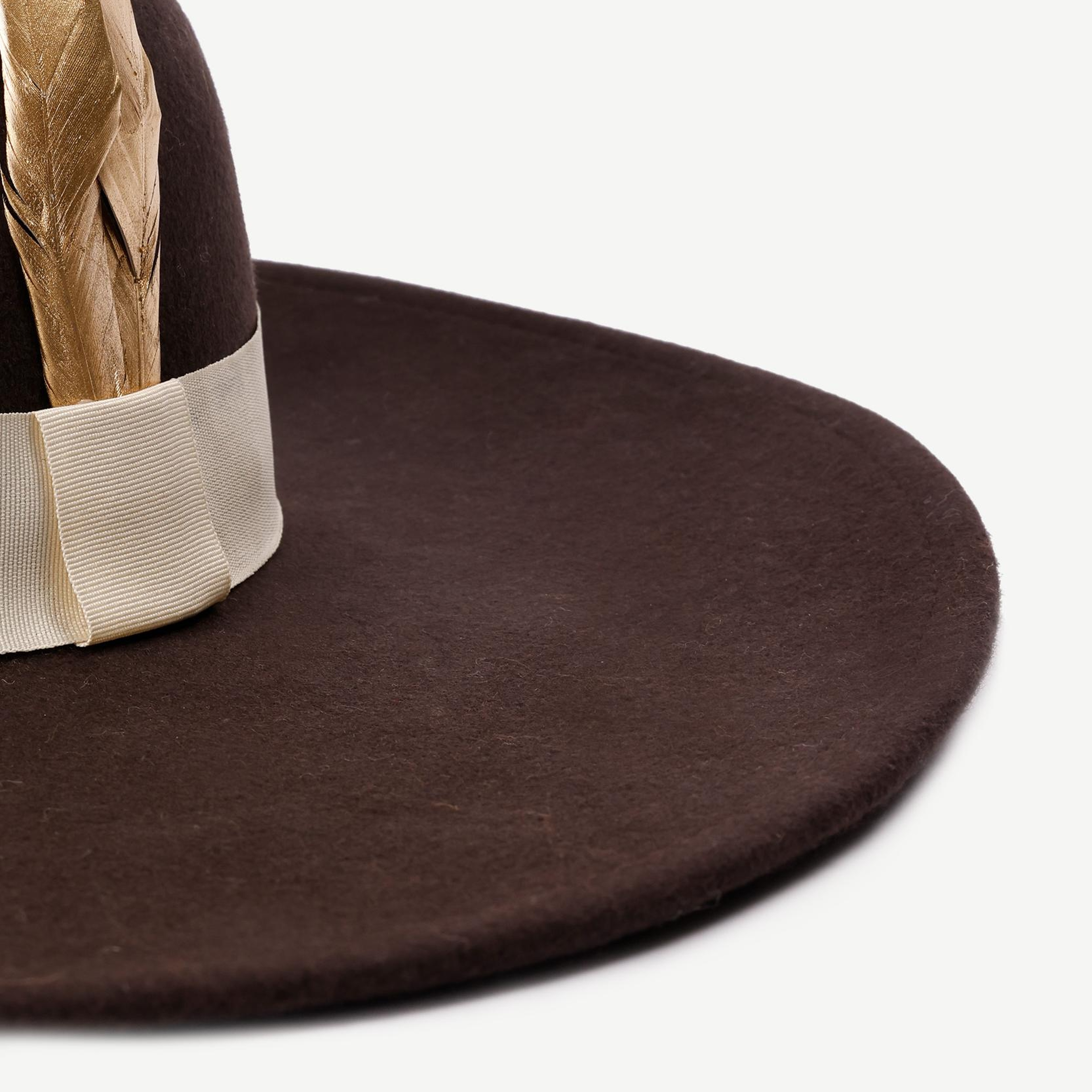 YARGICI Tüy Detaylı Klasik Şapka