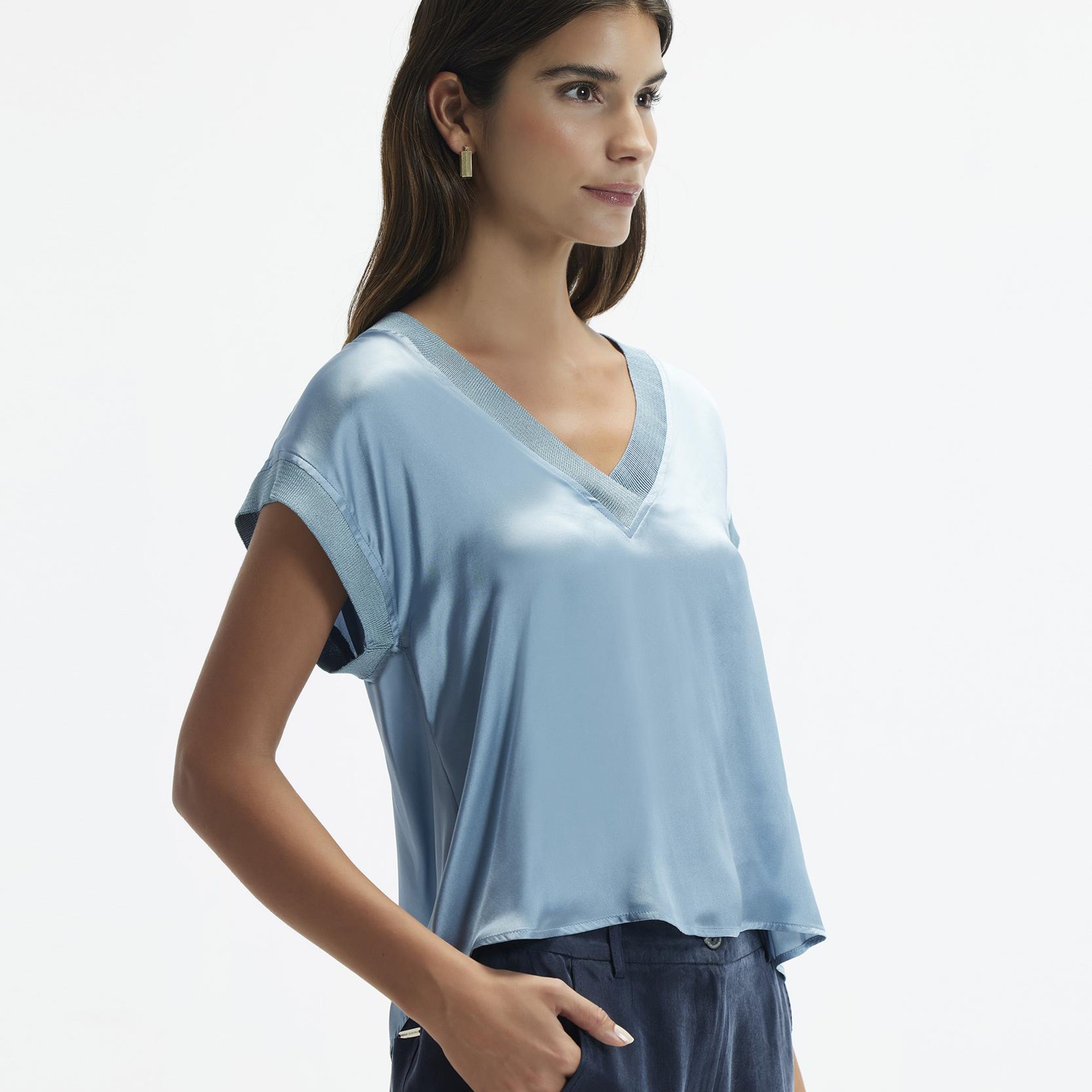 YARGICI V Yakalı Bluz