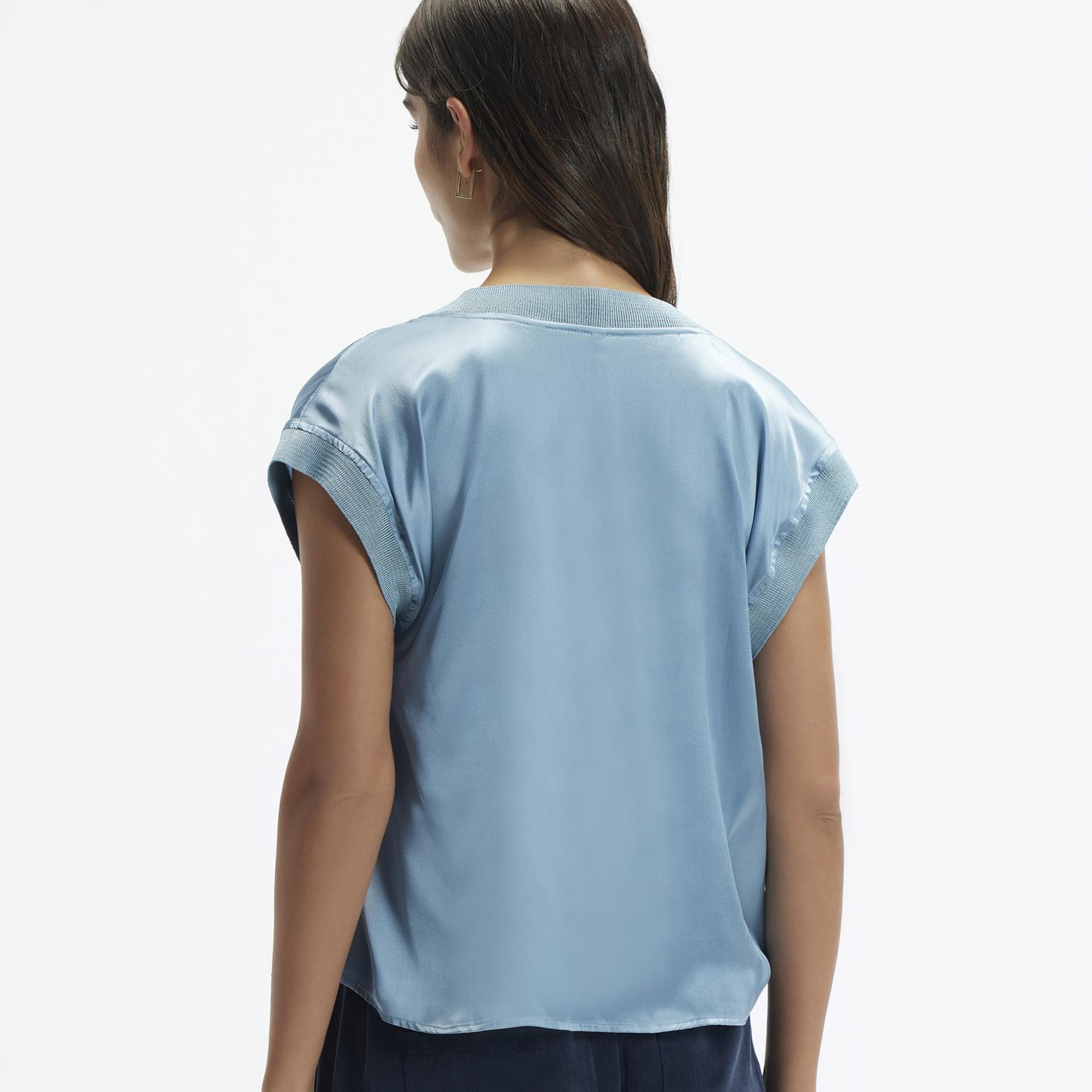 YARGICI V Yakalı Bluz