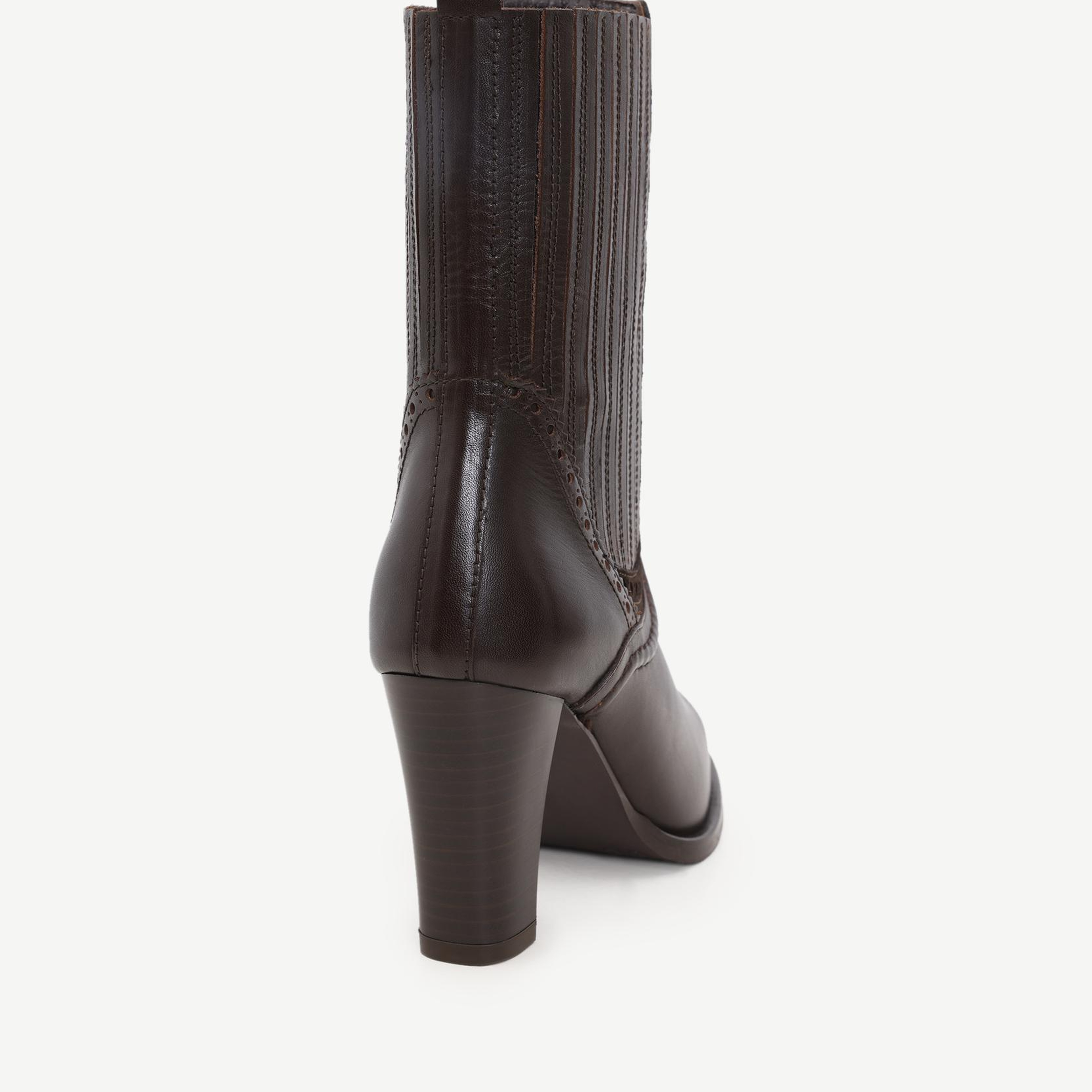 YARGICI Lastik Detaylı Yumuşak Deri Topuklu Bot