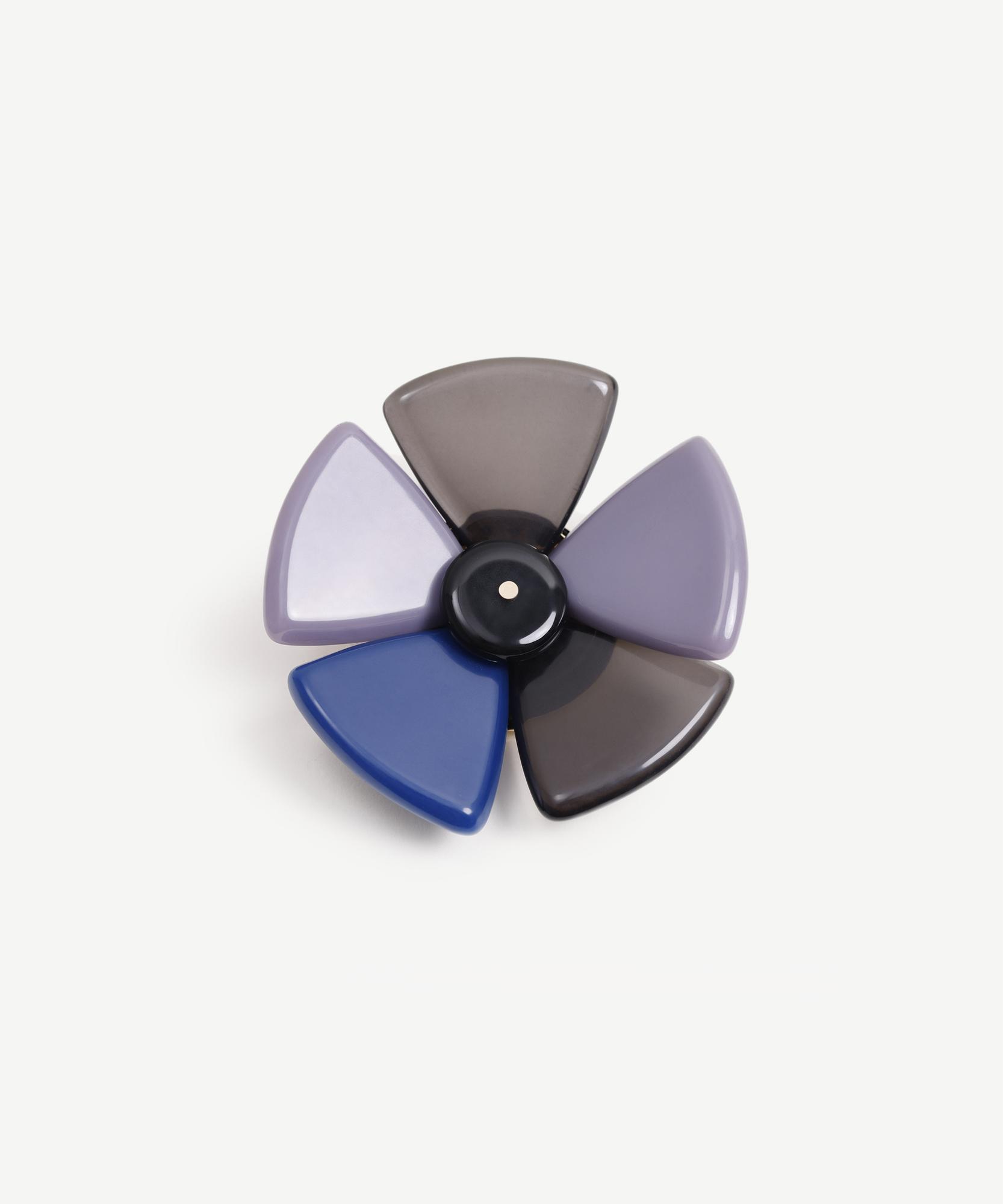 YARGICI Çiçek Formlu Akrilik Broş