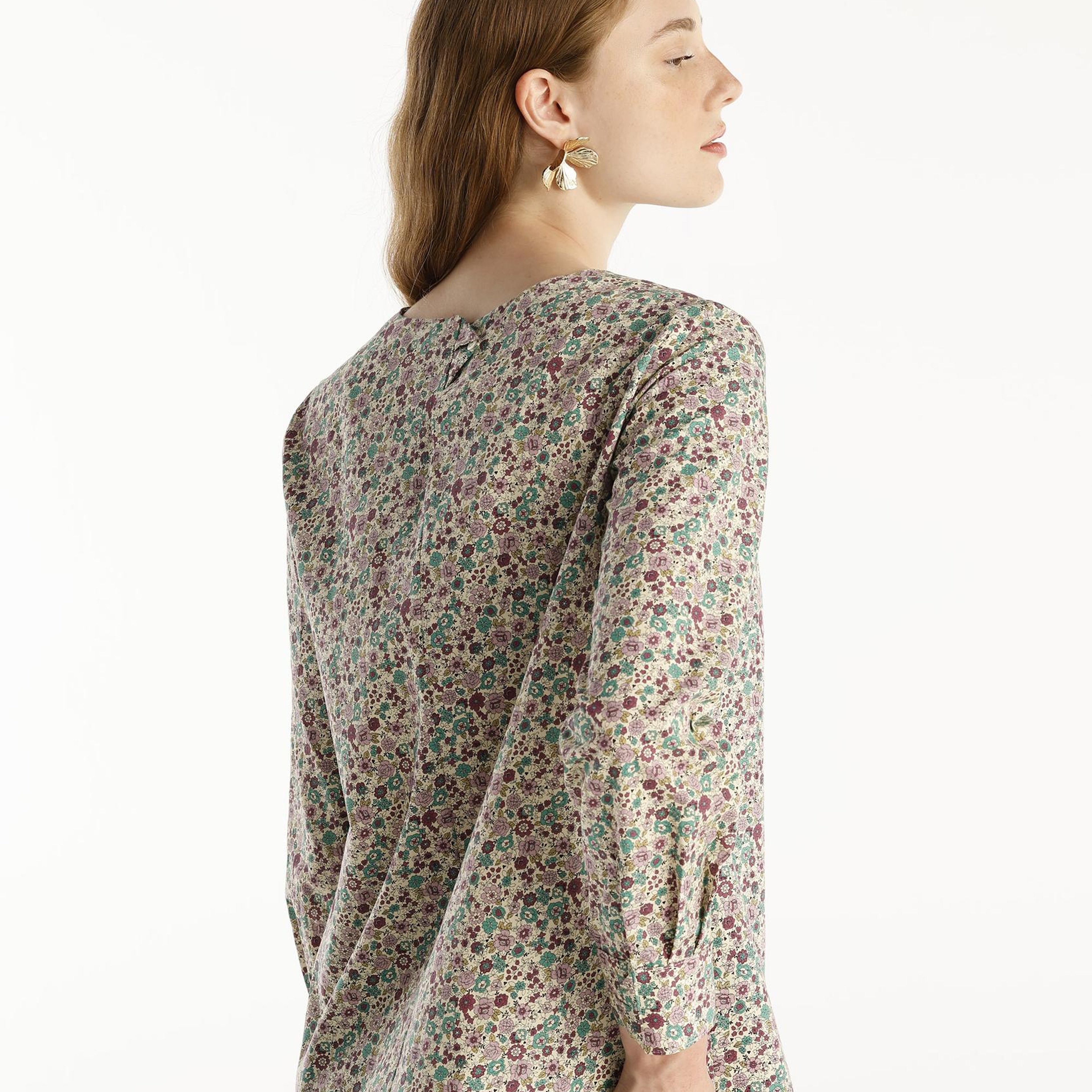 YARGICI Arka Detaylı Bluz