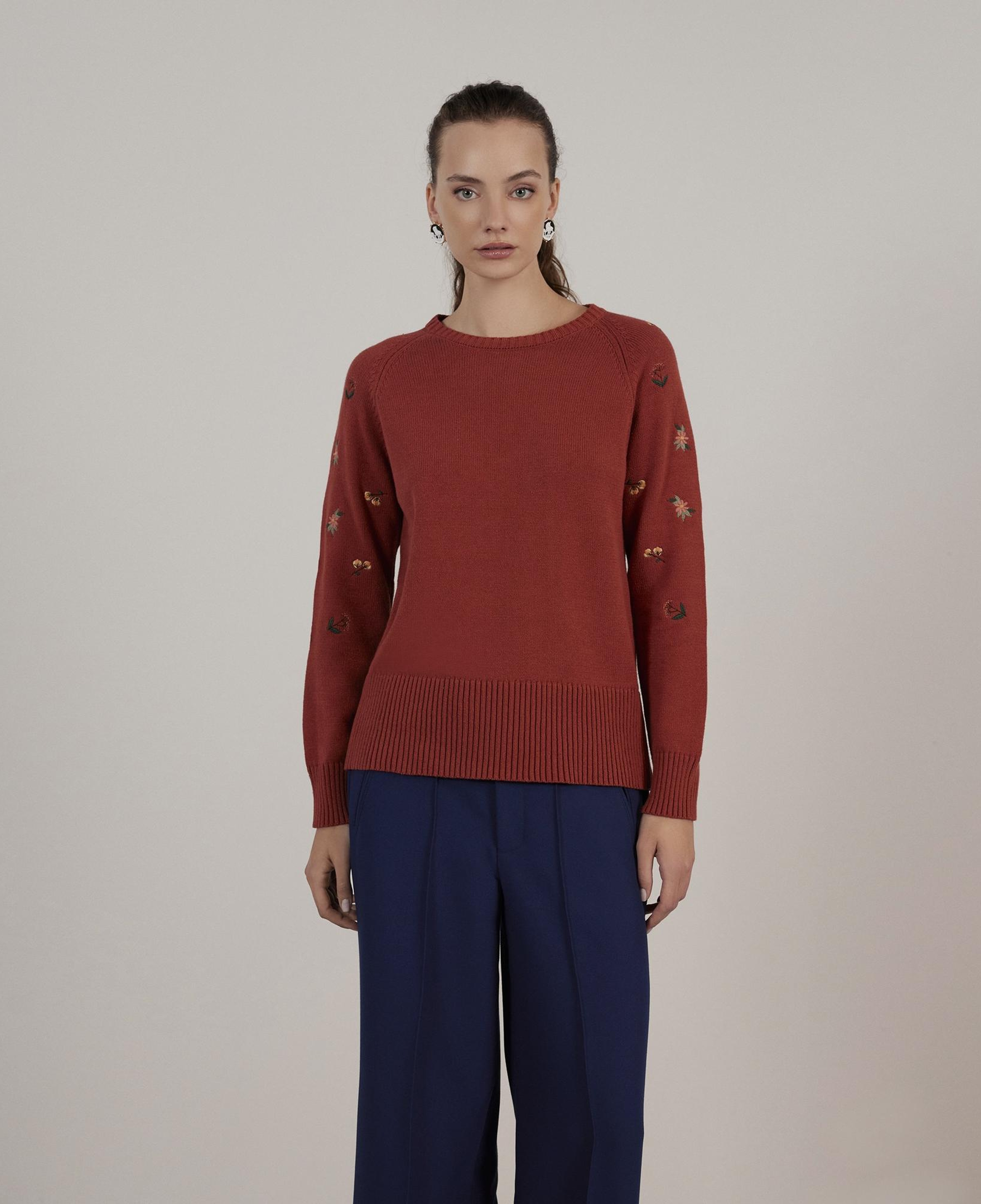 YARGICI Nakış Detaylı Triko