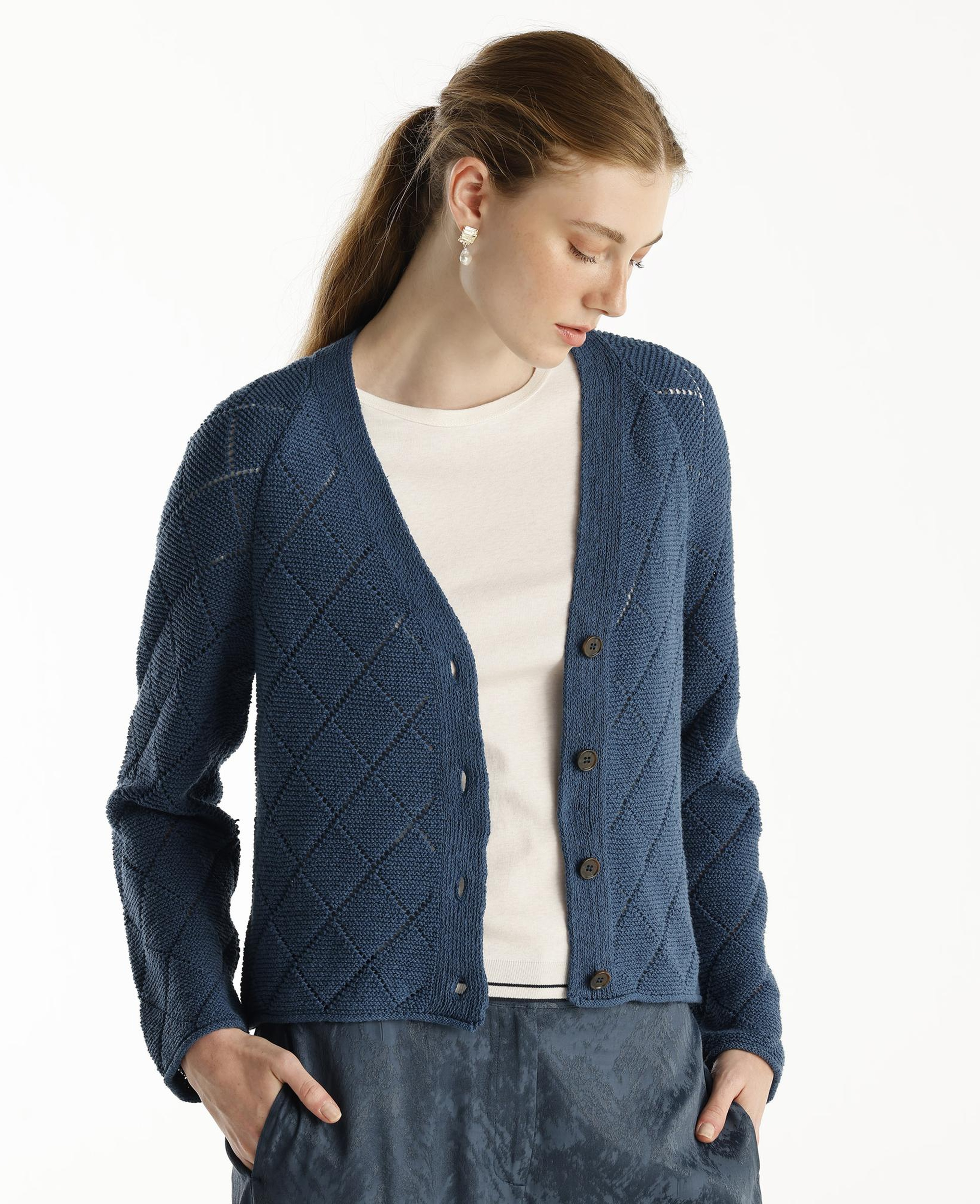 YARGICI V Yaka Dekorlu Hırka