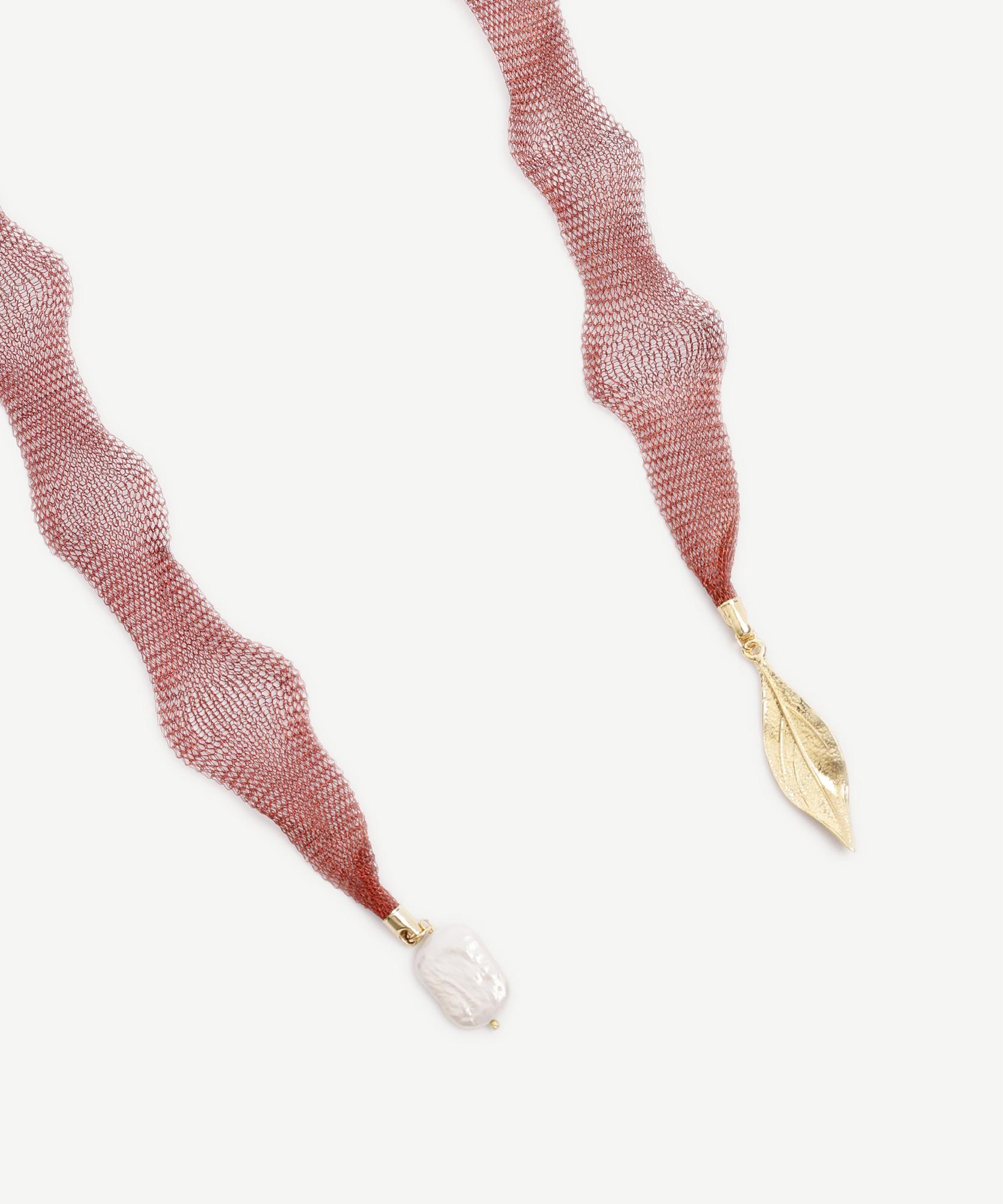 YARGICI Kurdele Detaylı Kolye