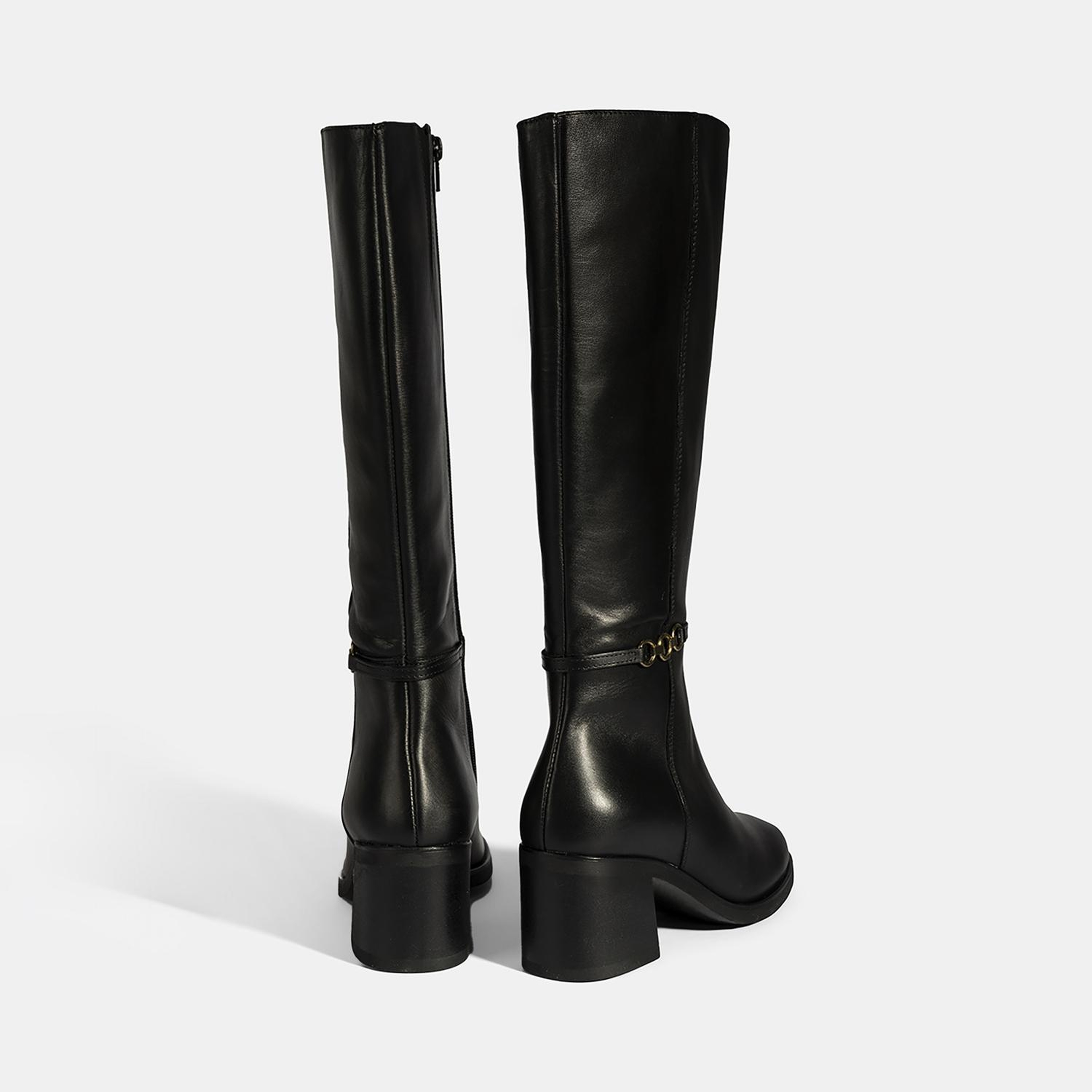 Kadın Siyah Metal Aksesuarlı Deri Çizme