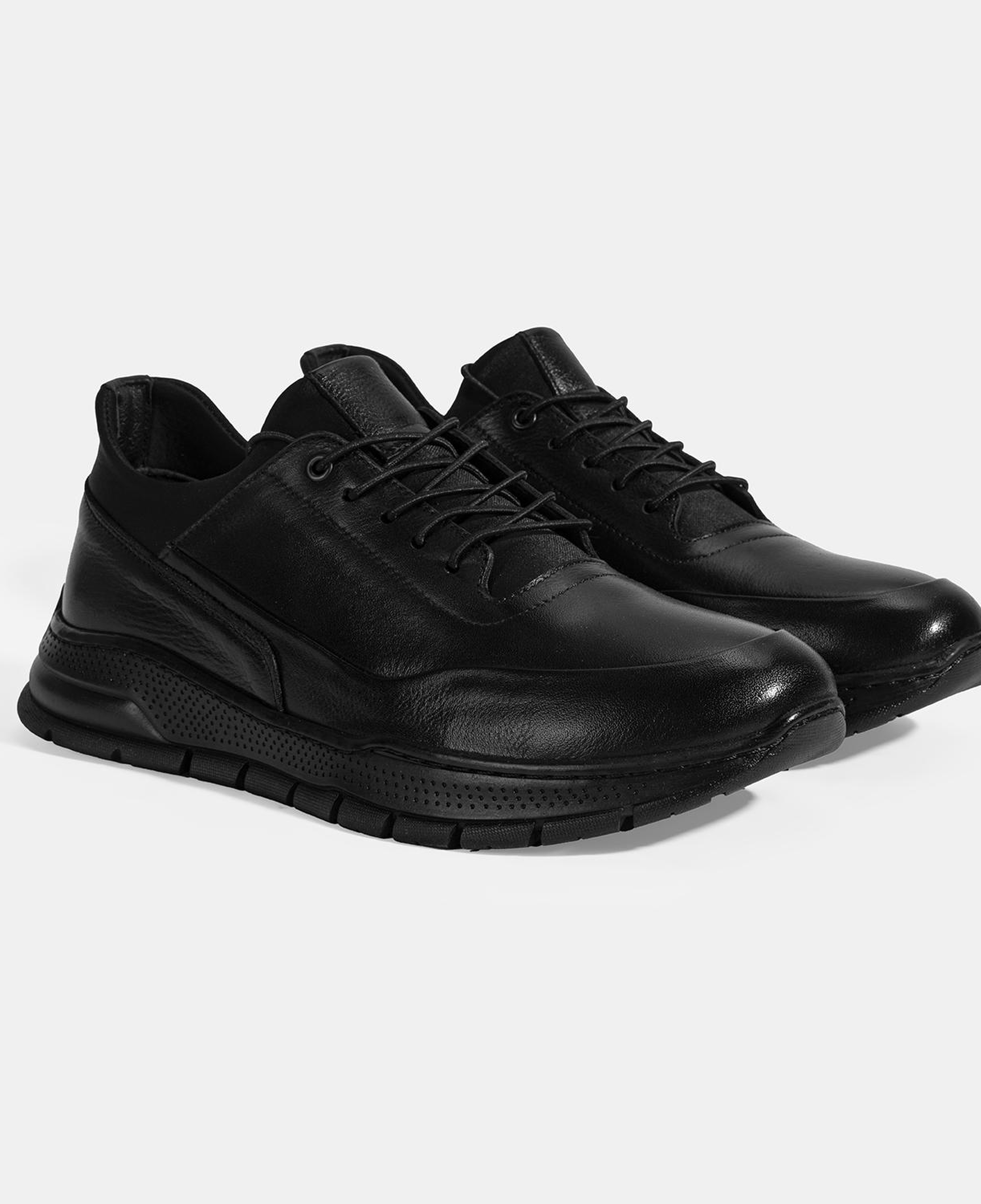 Erkek Siyah Bağcıklı Deri Spor Ayakkabı