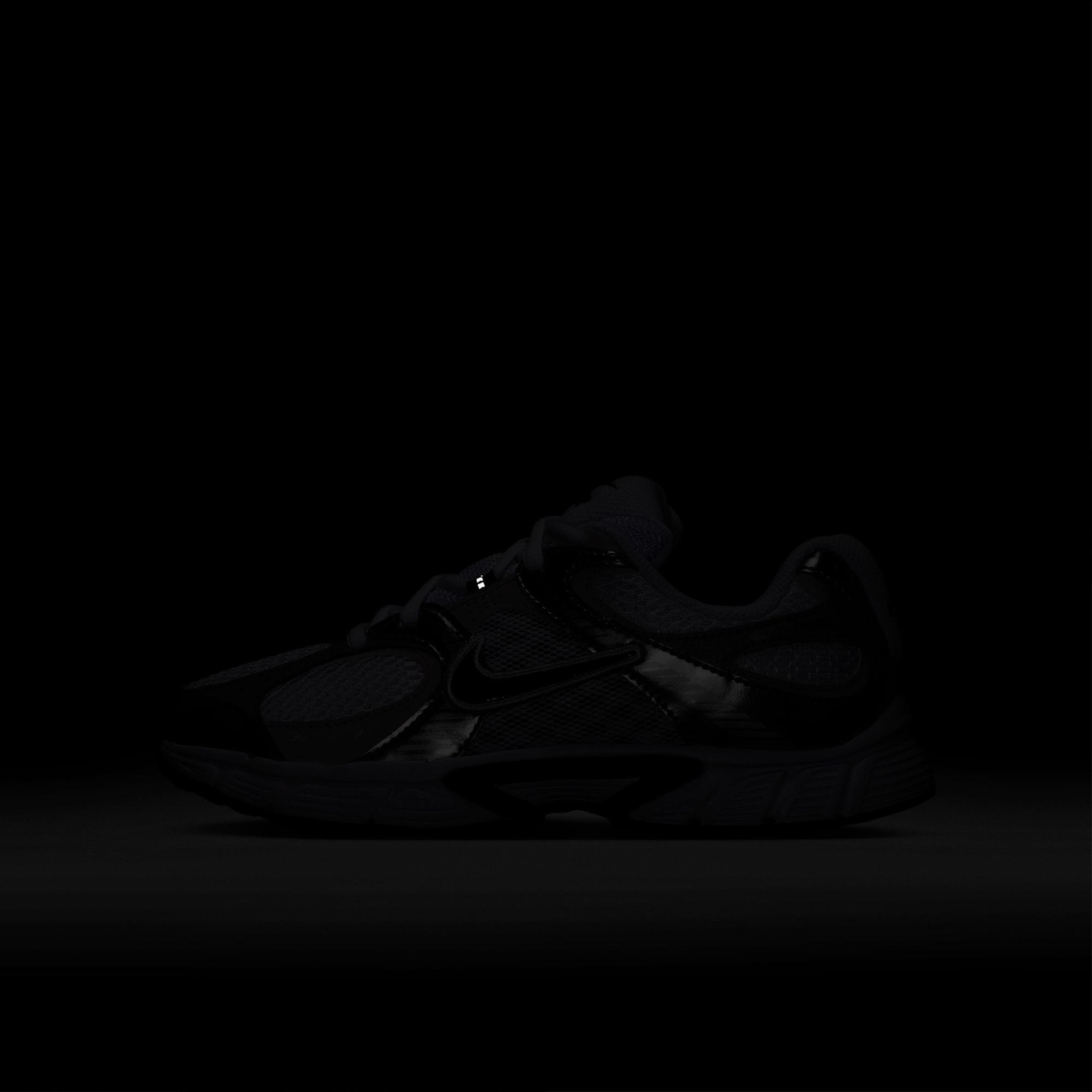 Nike V5 RNR Beyaz Spor Ayakkabı