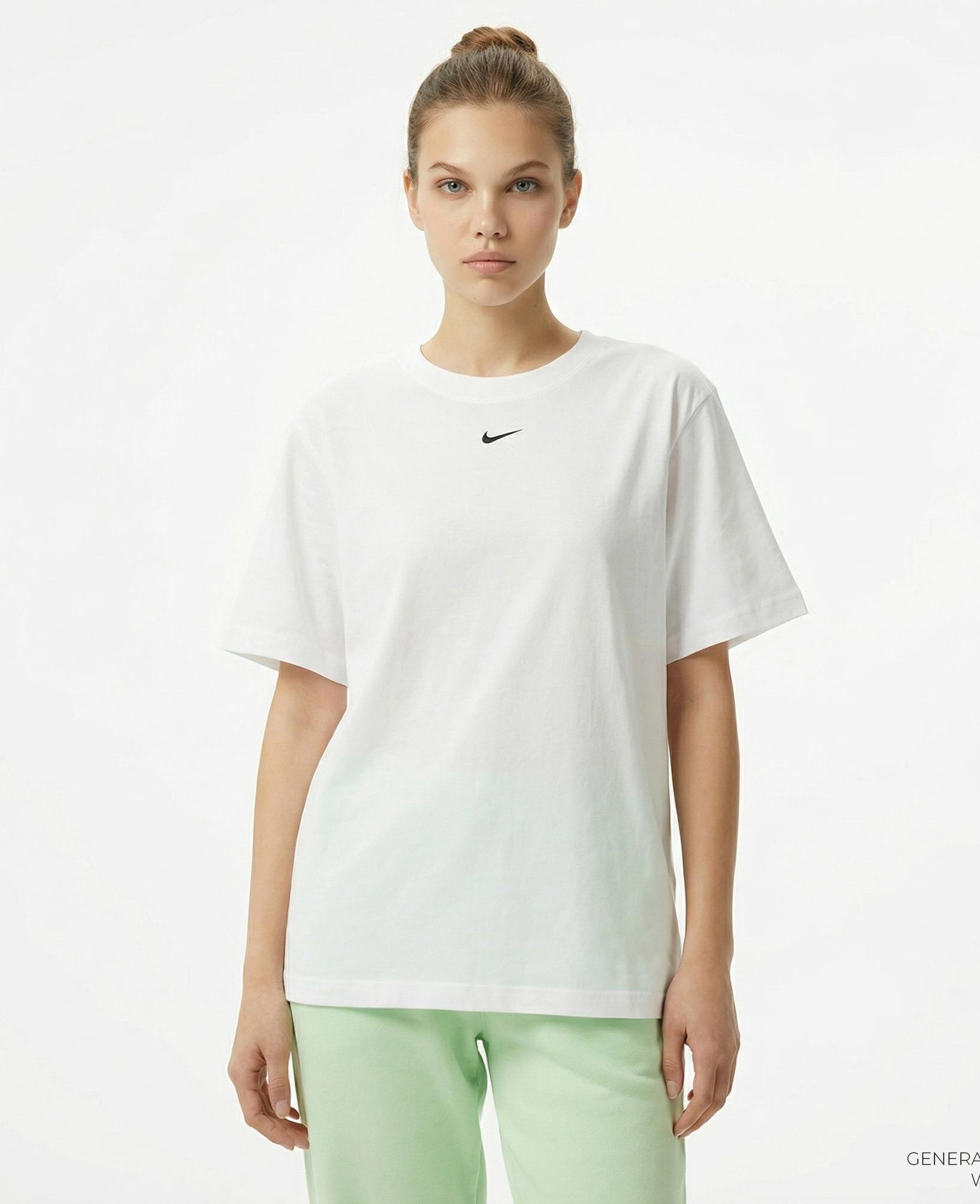 Nike Sportswear Essential Kadın Beyaz T-Shirt