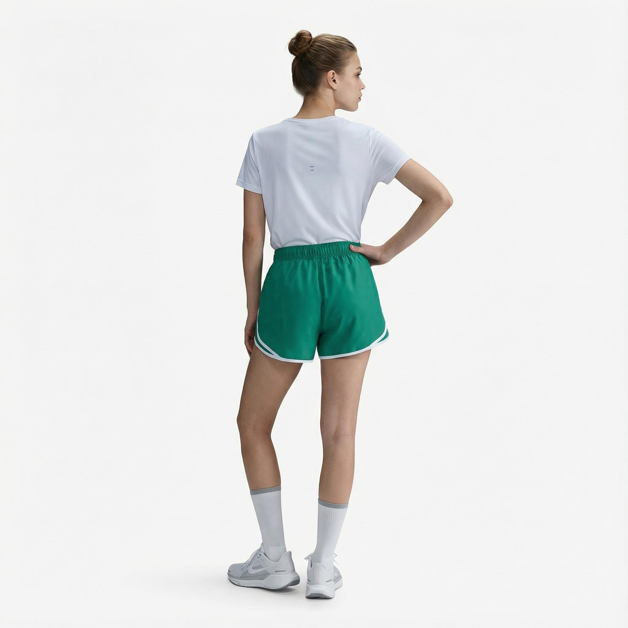 Nike Tempo Dri-Fit Kadın Beyaz T-Shirt