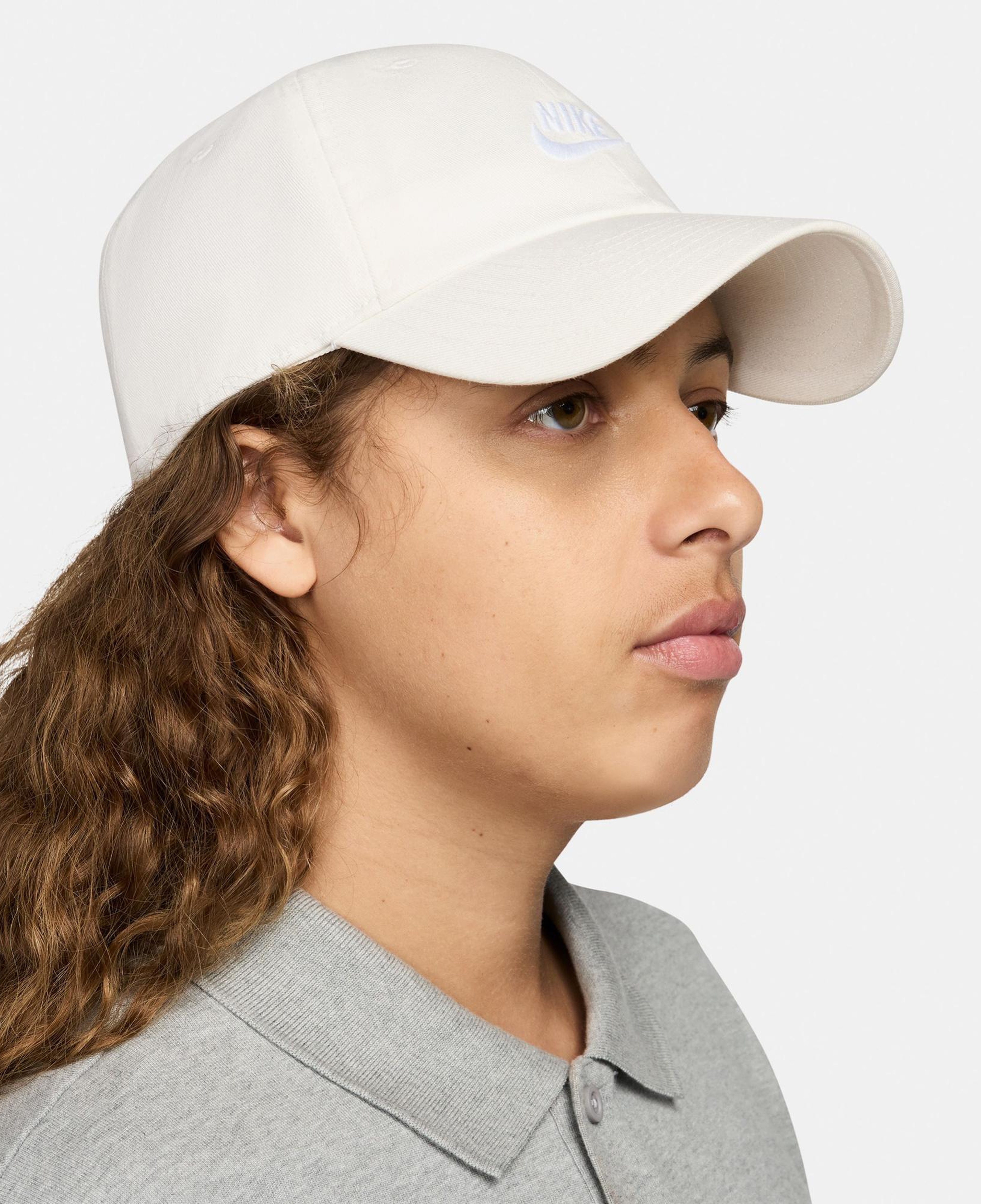 Nike Club Futura Unisex Beyaz Şapka
