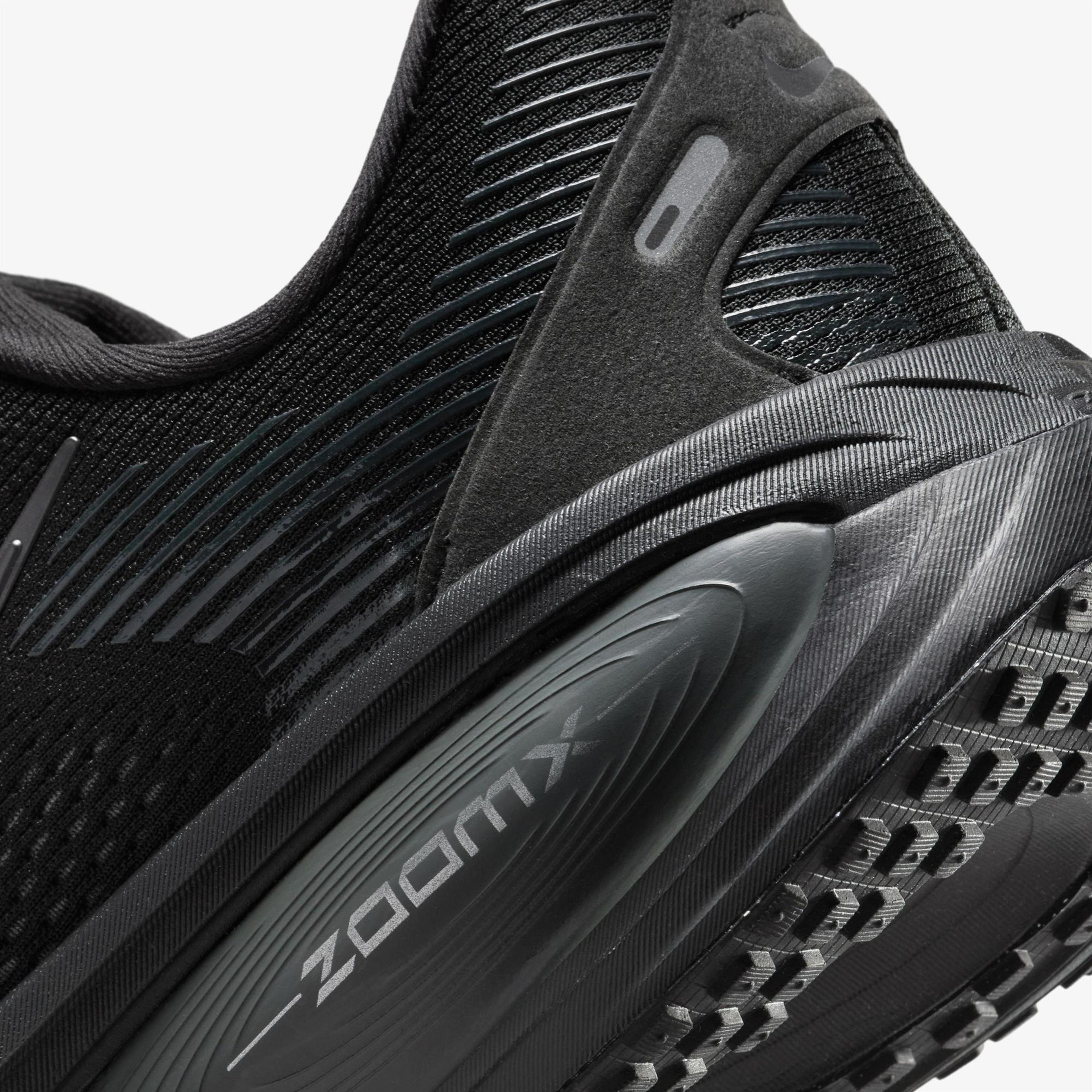 Nike Vomero 18 Erkek Siyah Koşu Ayakkabısı