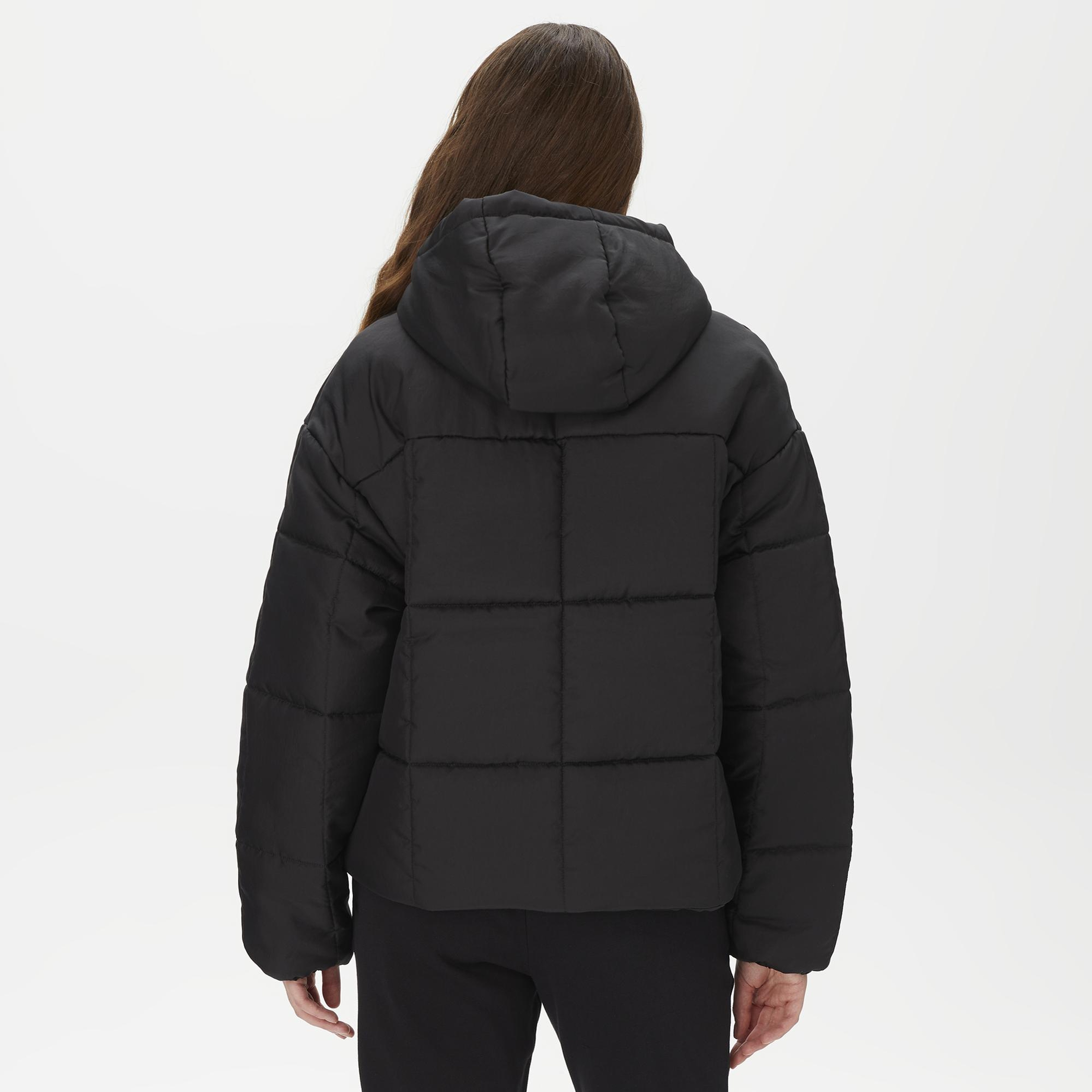Nike Sportswear Essentials Therma Fit Classic Puffer Kadın Siyah Mont
