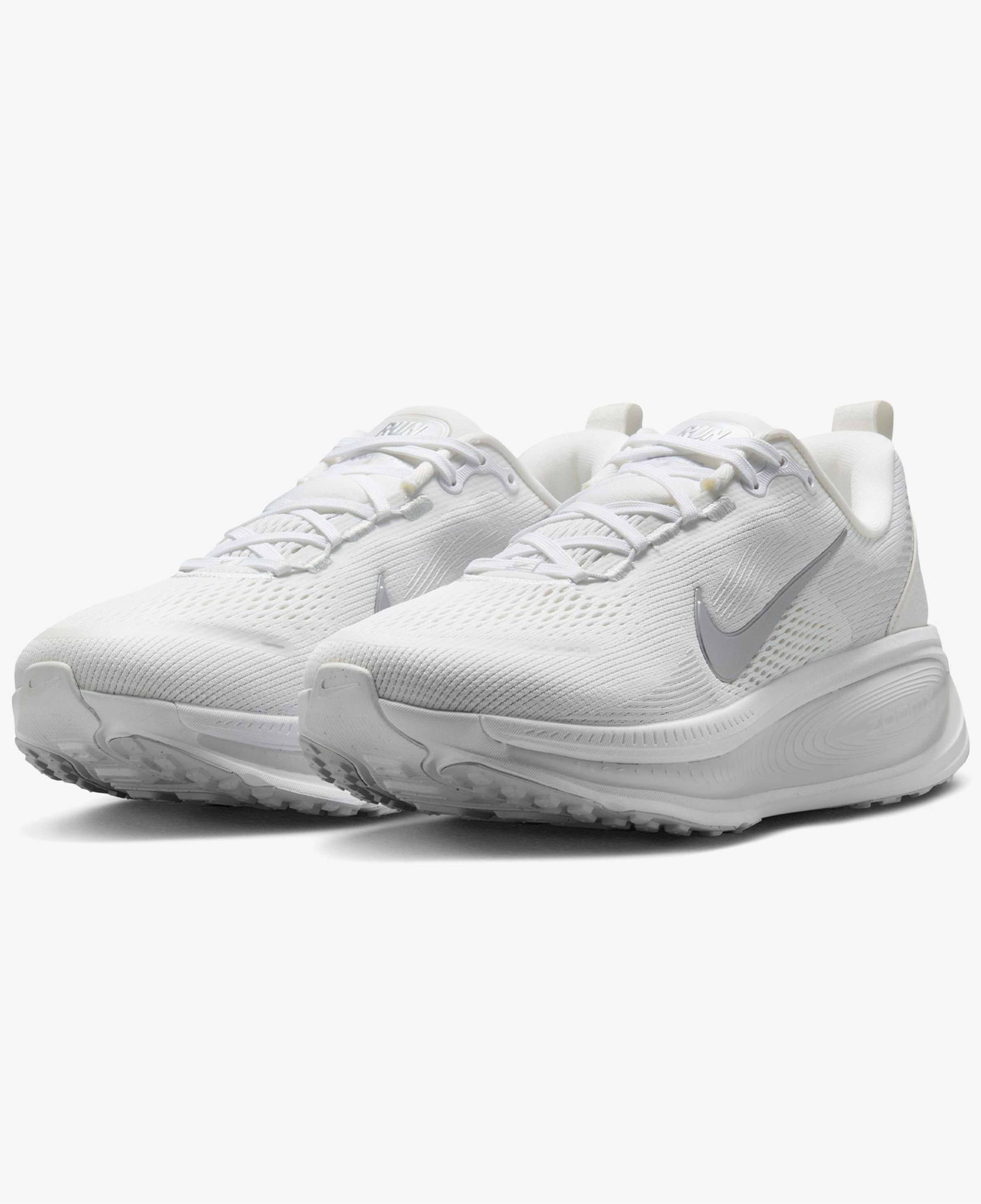 Nike Vomero 18 Kadın Beyaz Koşu Ayakkabısı