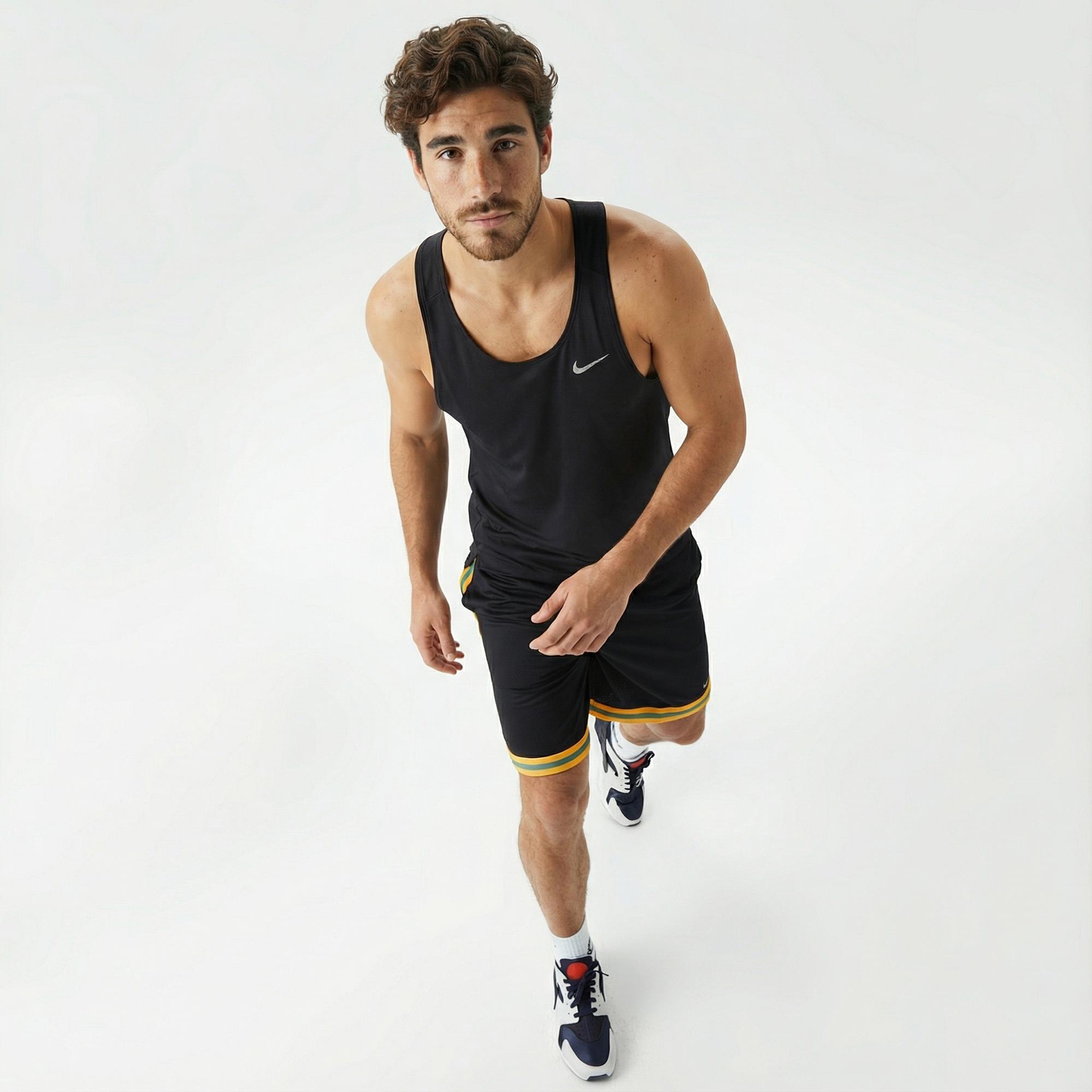 Nike Dri-Fit Fast Erkek Siyah Kolsuz T-Shirt