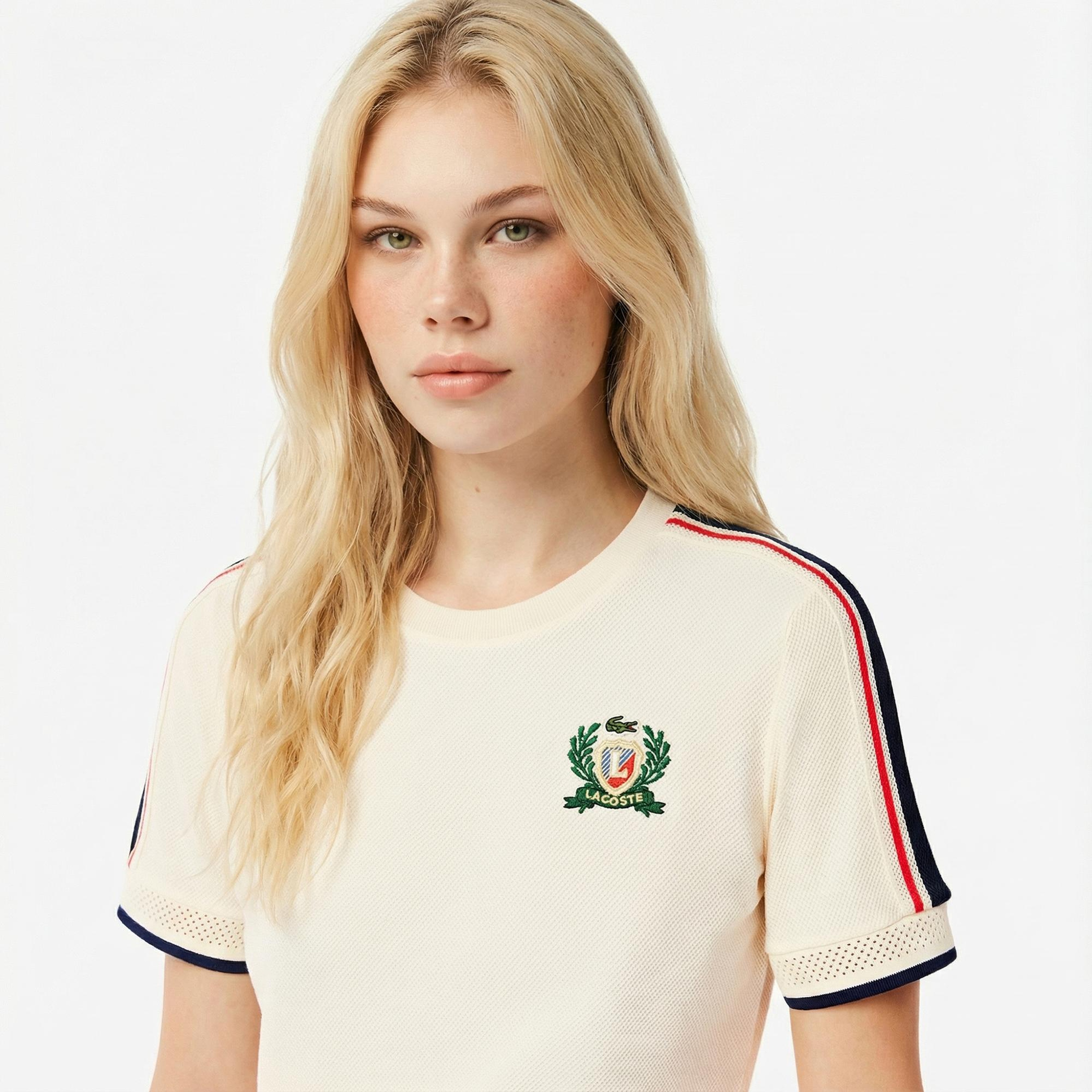 Lacoste Kadın Slim Fit Bisiklet Yaka Renk Bloklu Krem T-Shirt