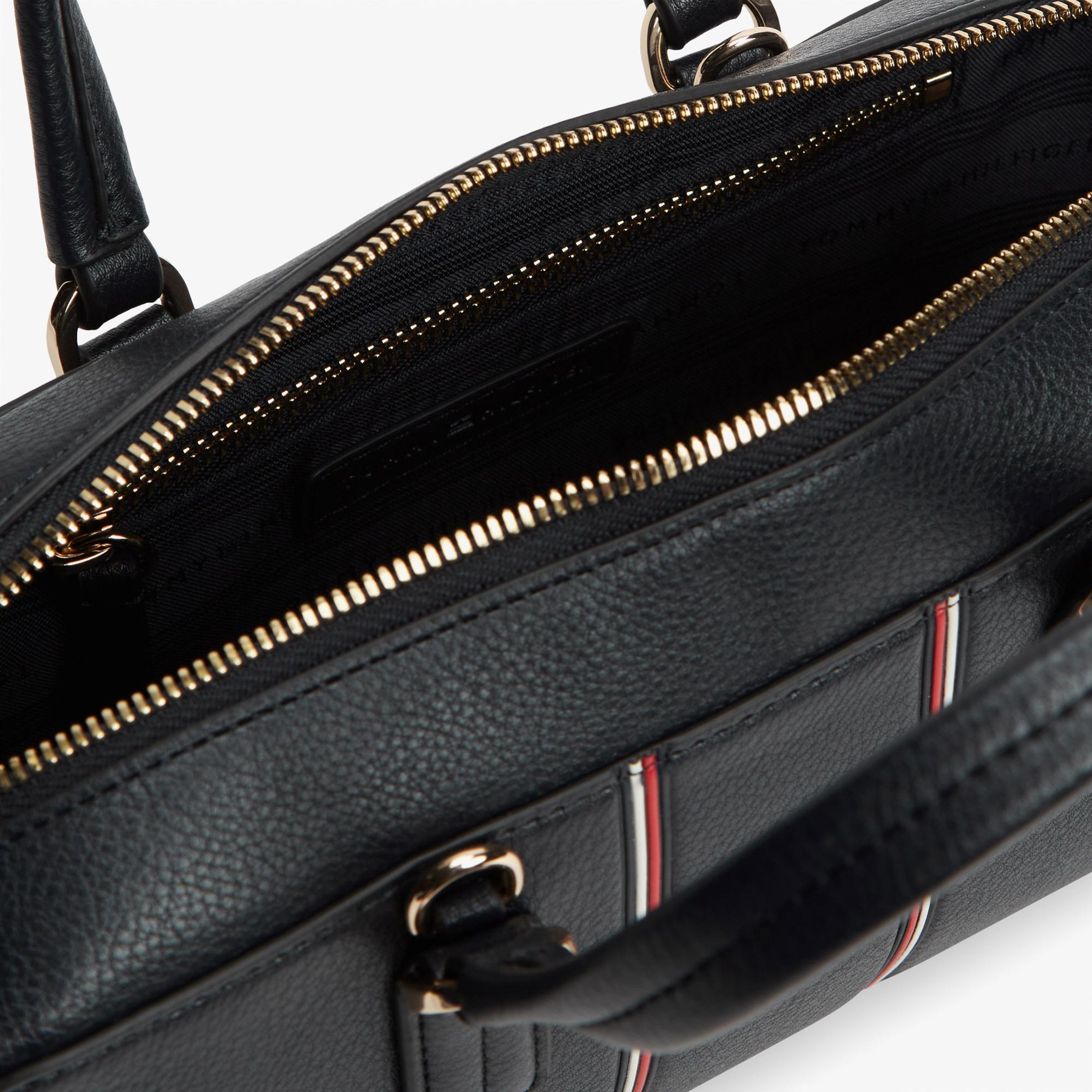 Tommy Hilfiger Daily Kadın Lacivert Çapraz Çanta