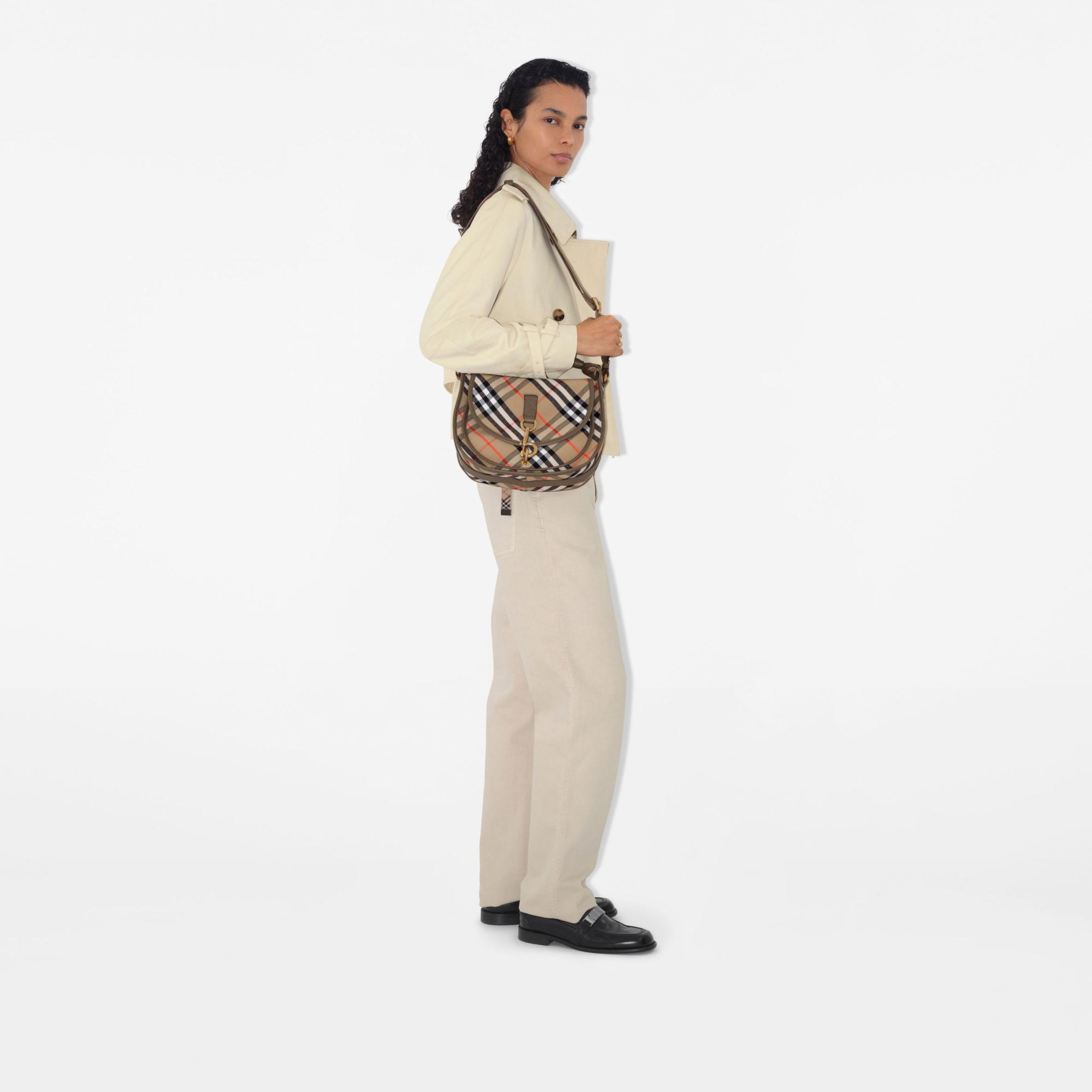 Burberry Small B Clip Messenger Kadın Bej El Çantası