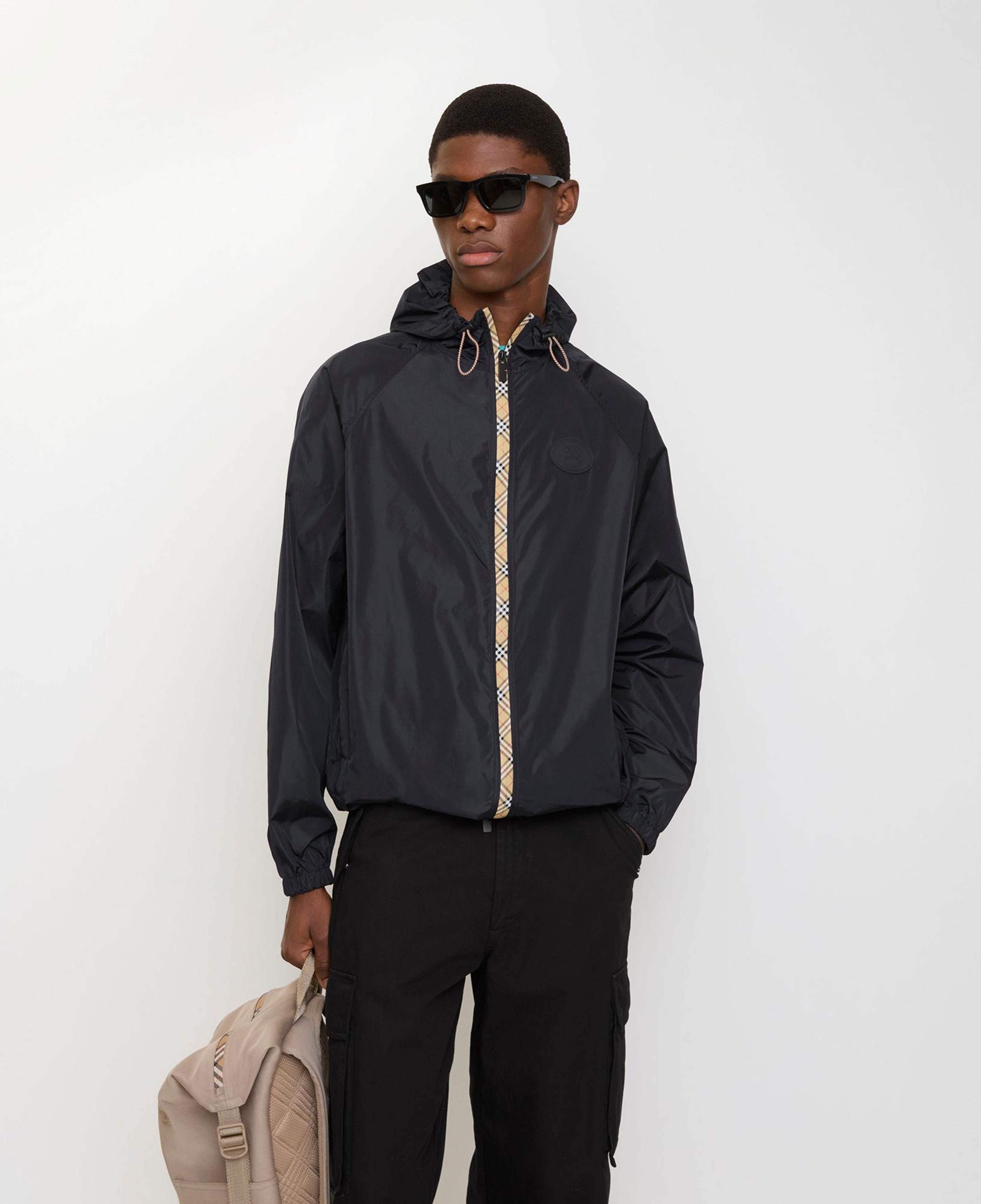 Burberry Checker-Tape Nylon Hooded Erkek Lacivert Mont