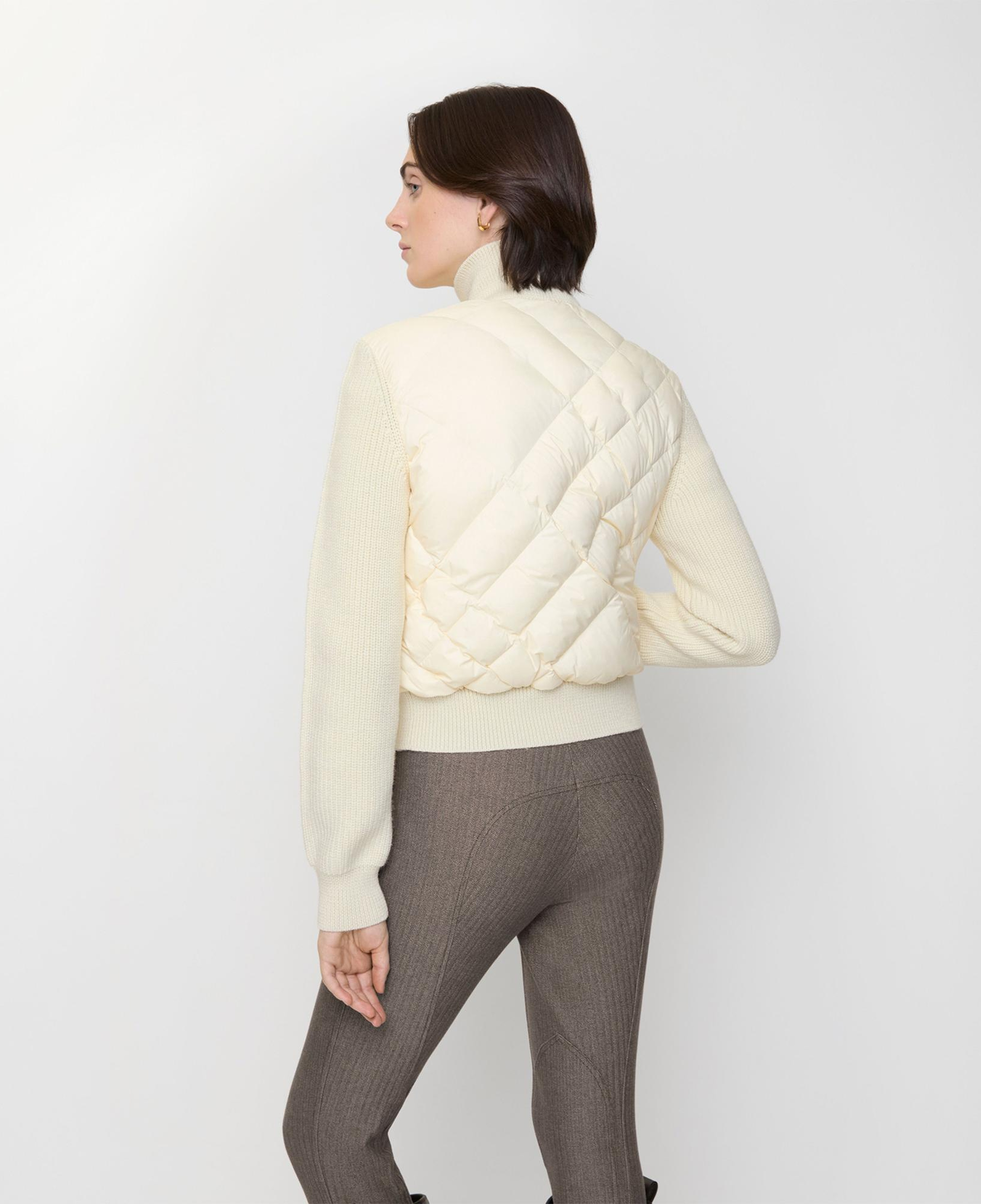 Burberry Check-Stitch Nylon And Wool Kadın Beyaz Mont