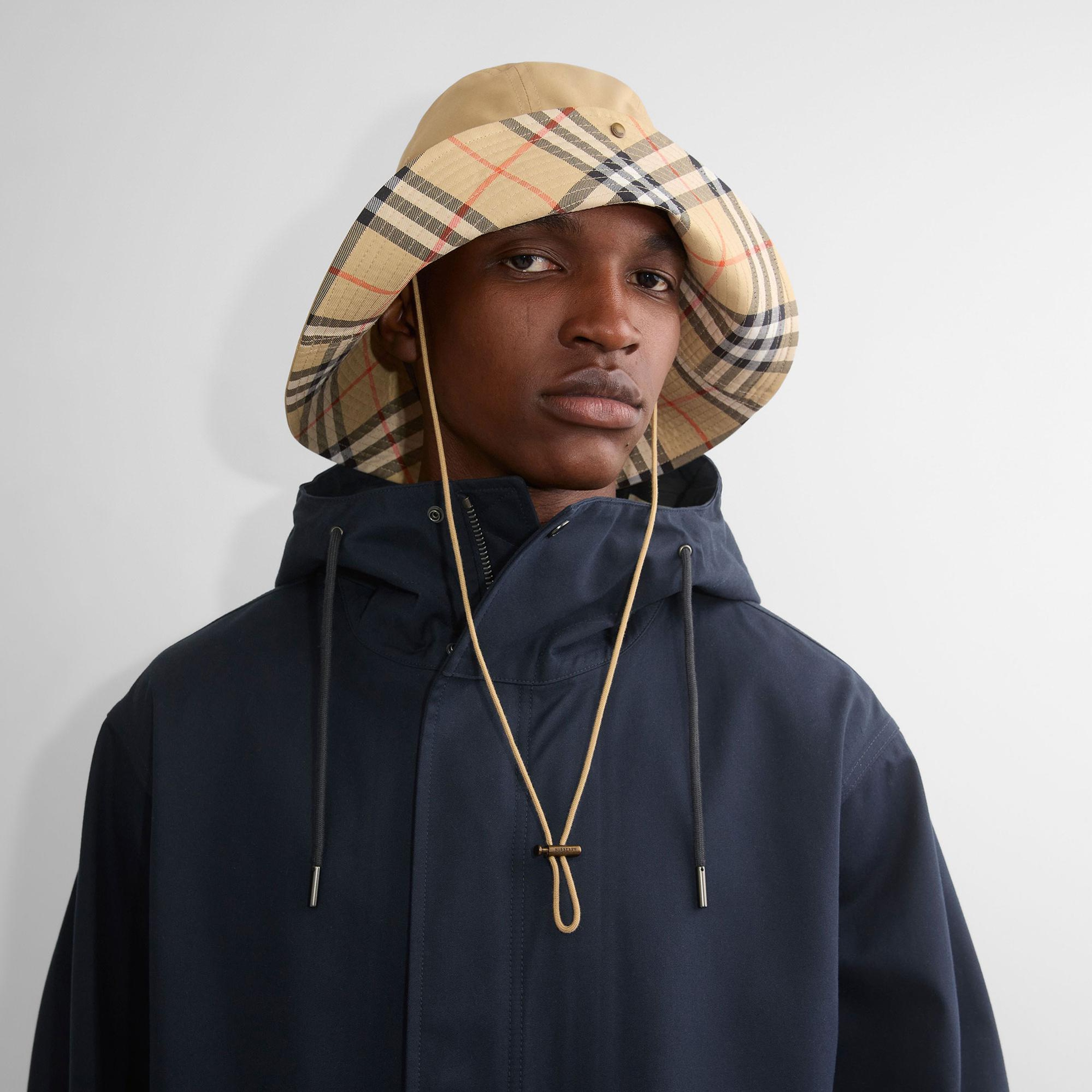 Burberry Check Brim Gabardine Erkek Bej Şapka