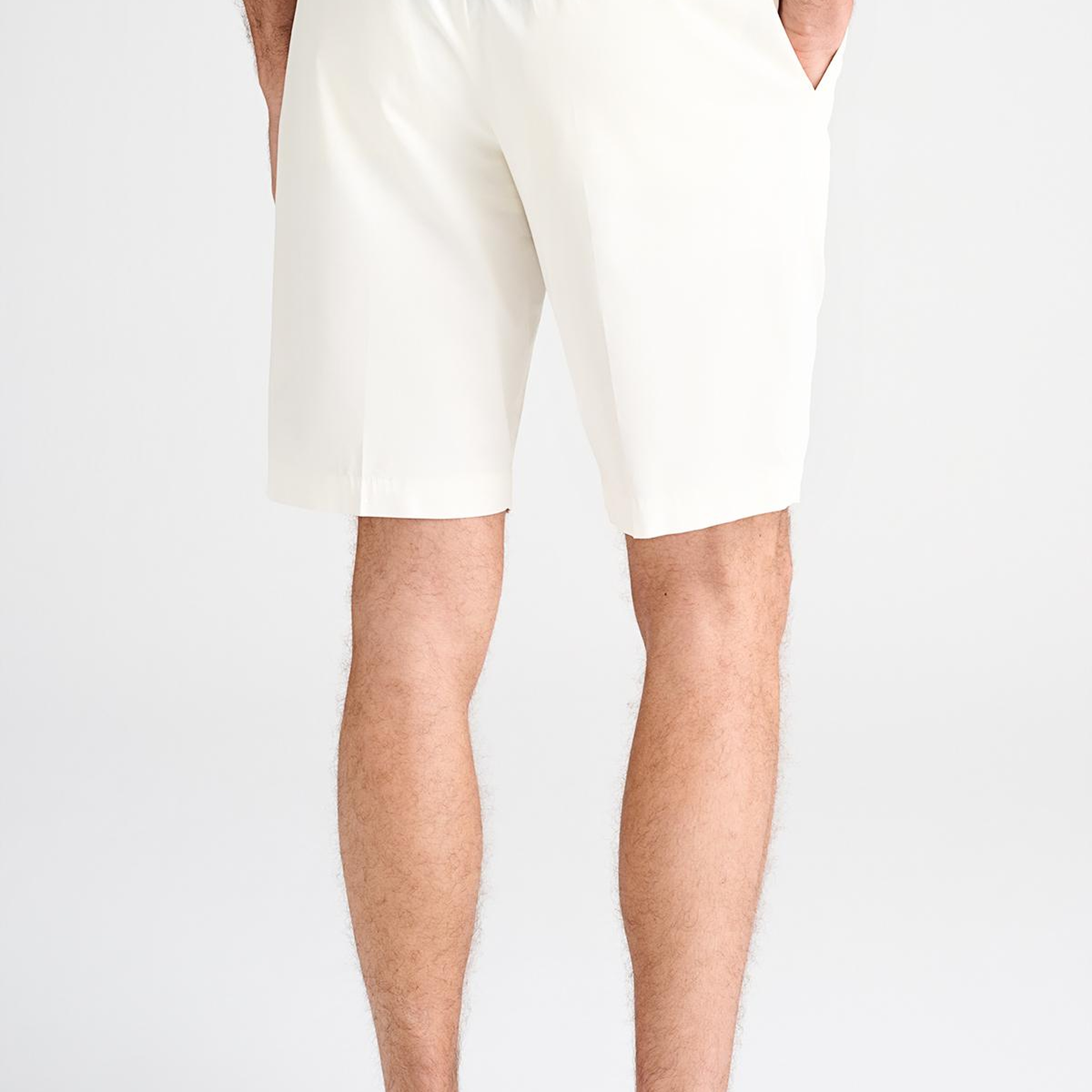 Erkek Beyaz Büzgülü Elastik Bel Bantlı Pilili Bermuda Şort