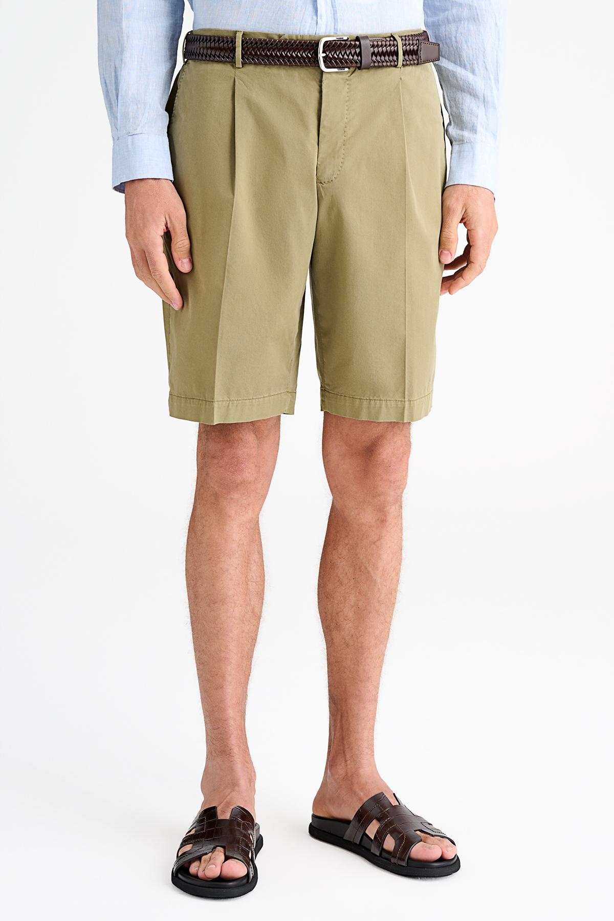 Erkek Yeşil Büzgülü Elastik Bel Bantlı Pilili Bermuda Şort