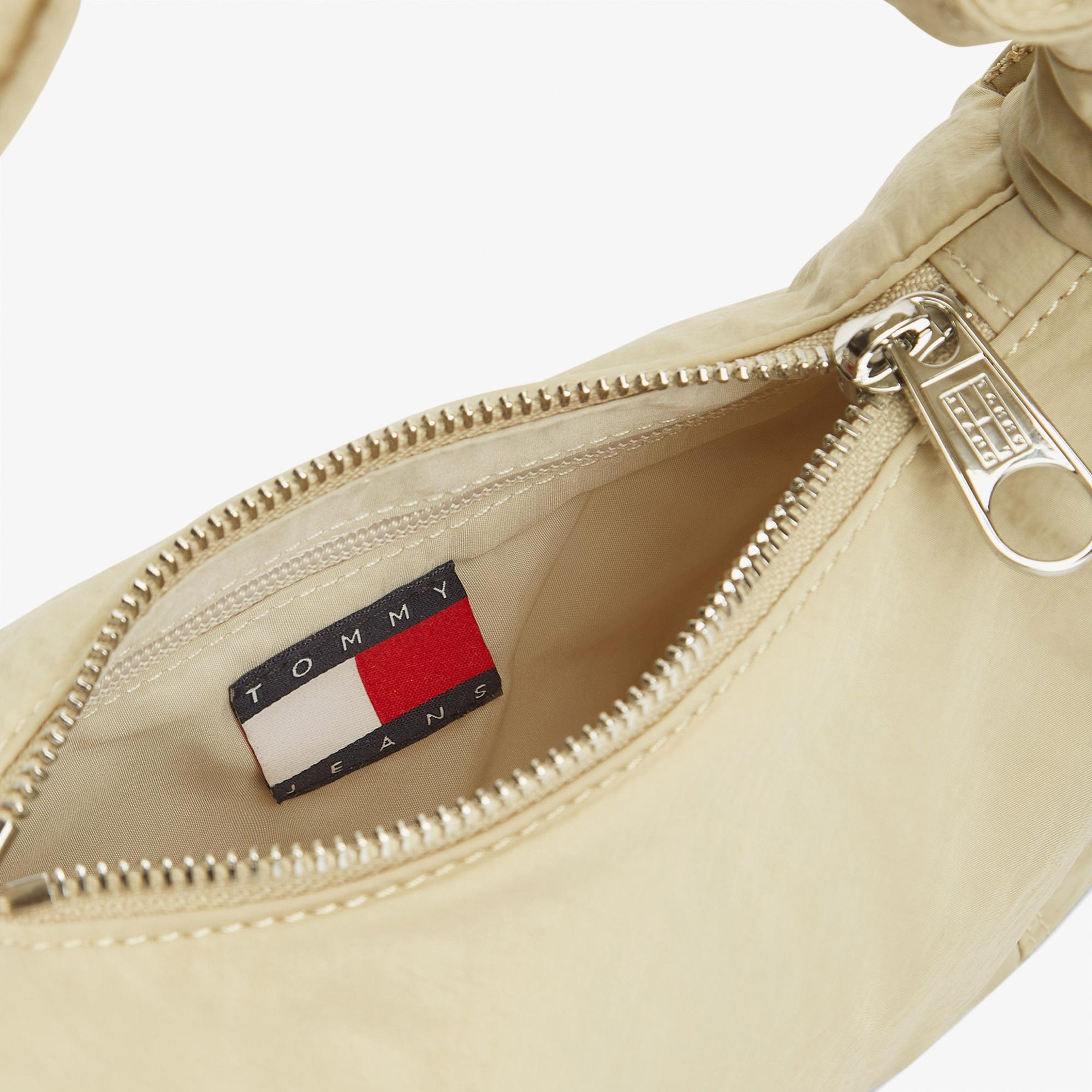 Tommy Hilfiger Casual Kadın Bej Omuz Çantası