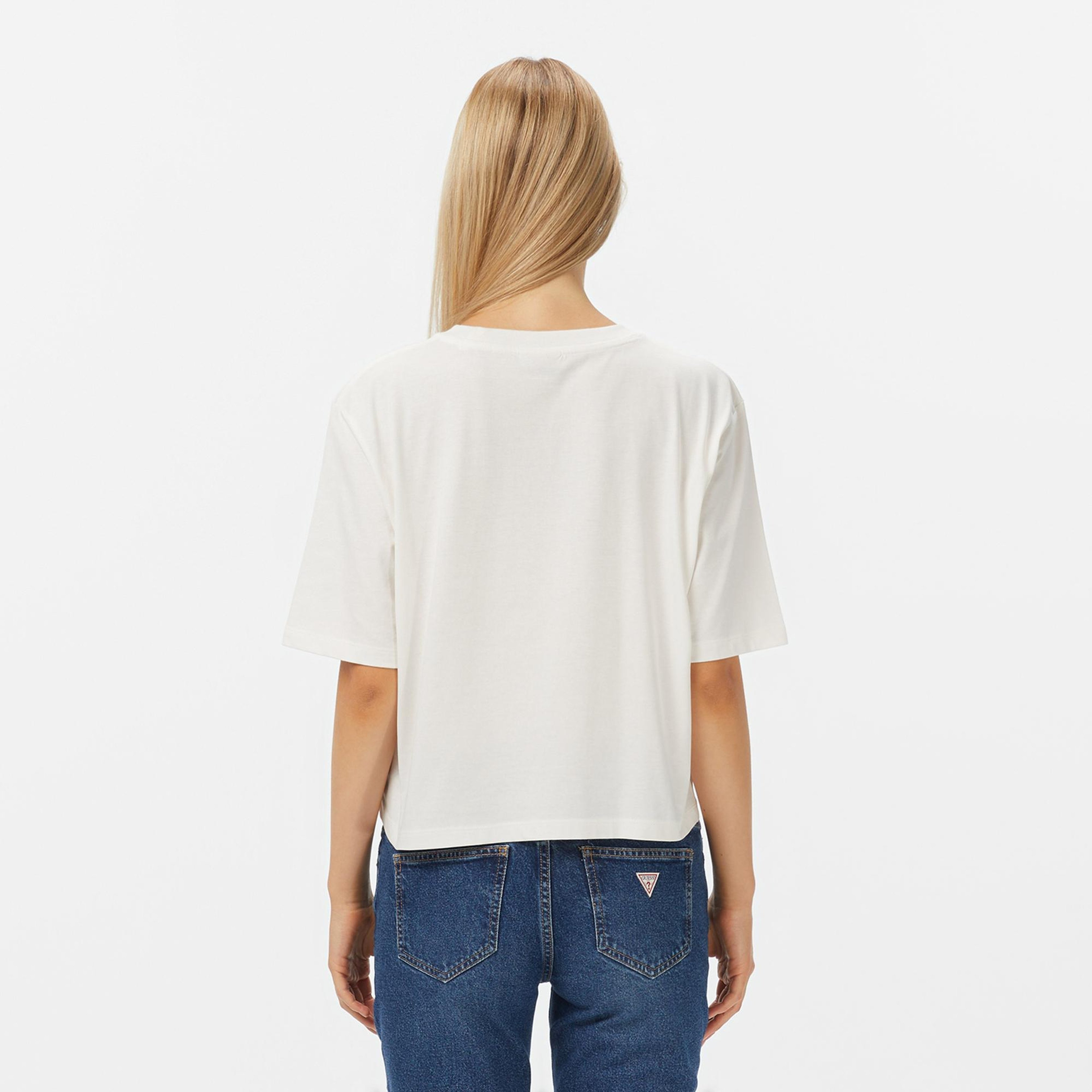 Guess Gloria Boxy Fit Kadın Beyaz T-Shirt