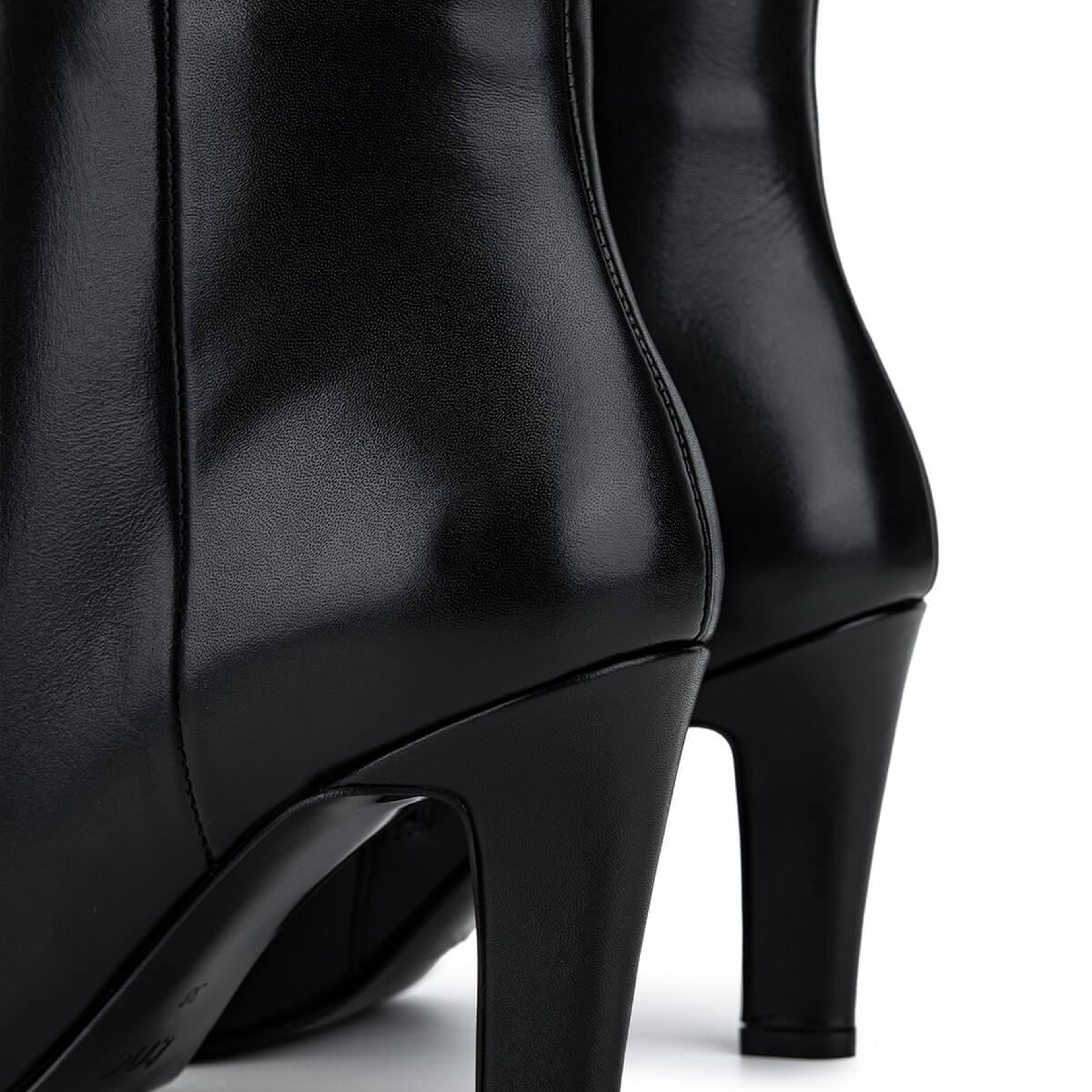 Tamer Tanca Kadın Hakiki Deri Siyah Abiye Bot