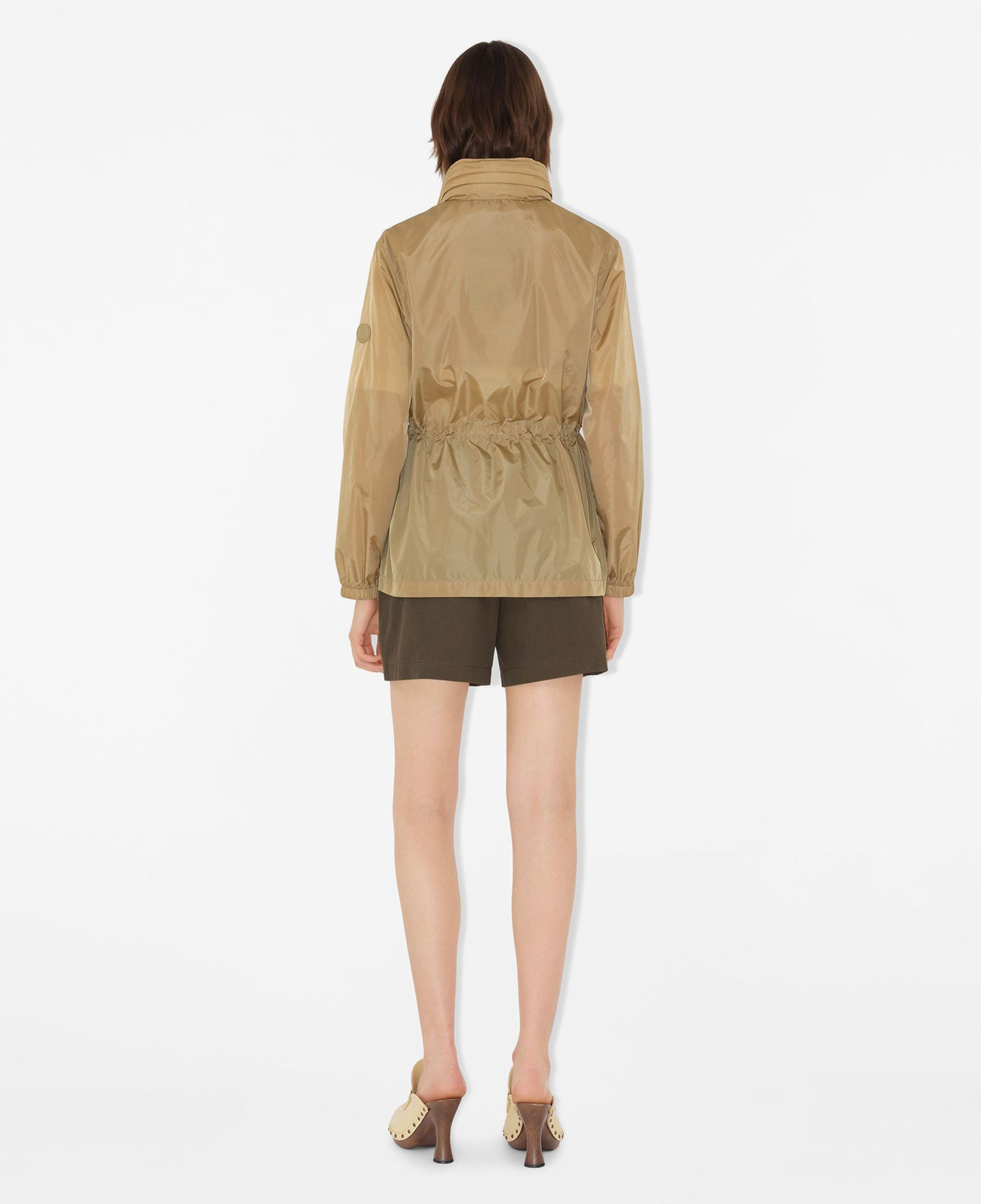 Burberry Kadın Bej Mont