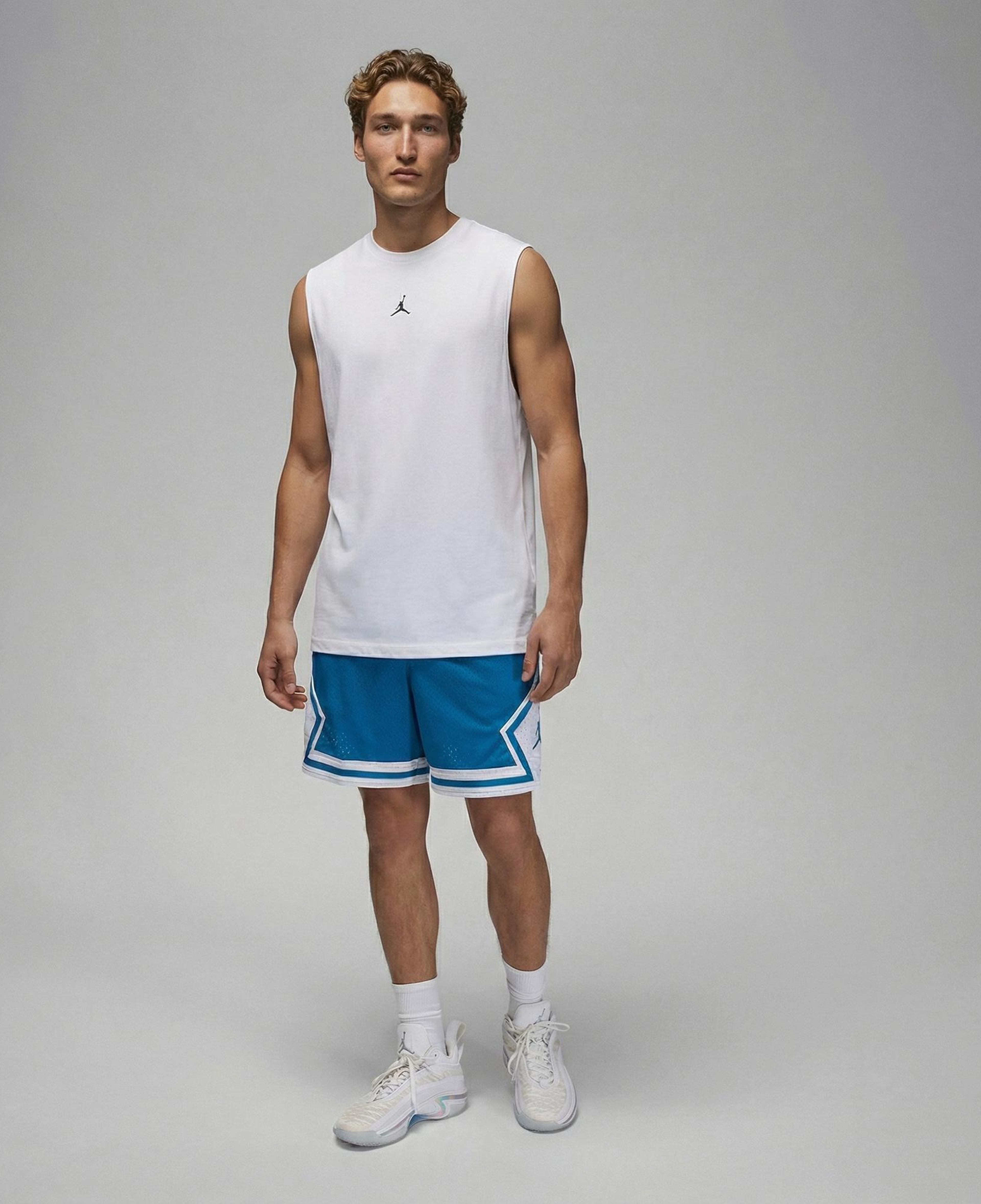 Jordan Dri-Fit Sport Erkek Beyaz Kolsuz T-Shirt