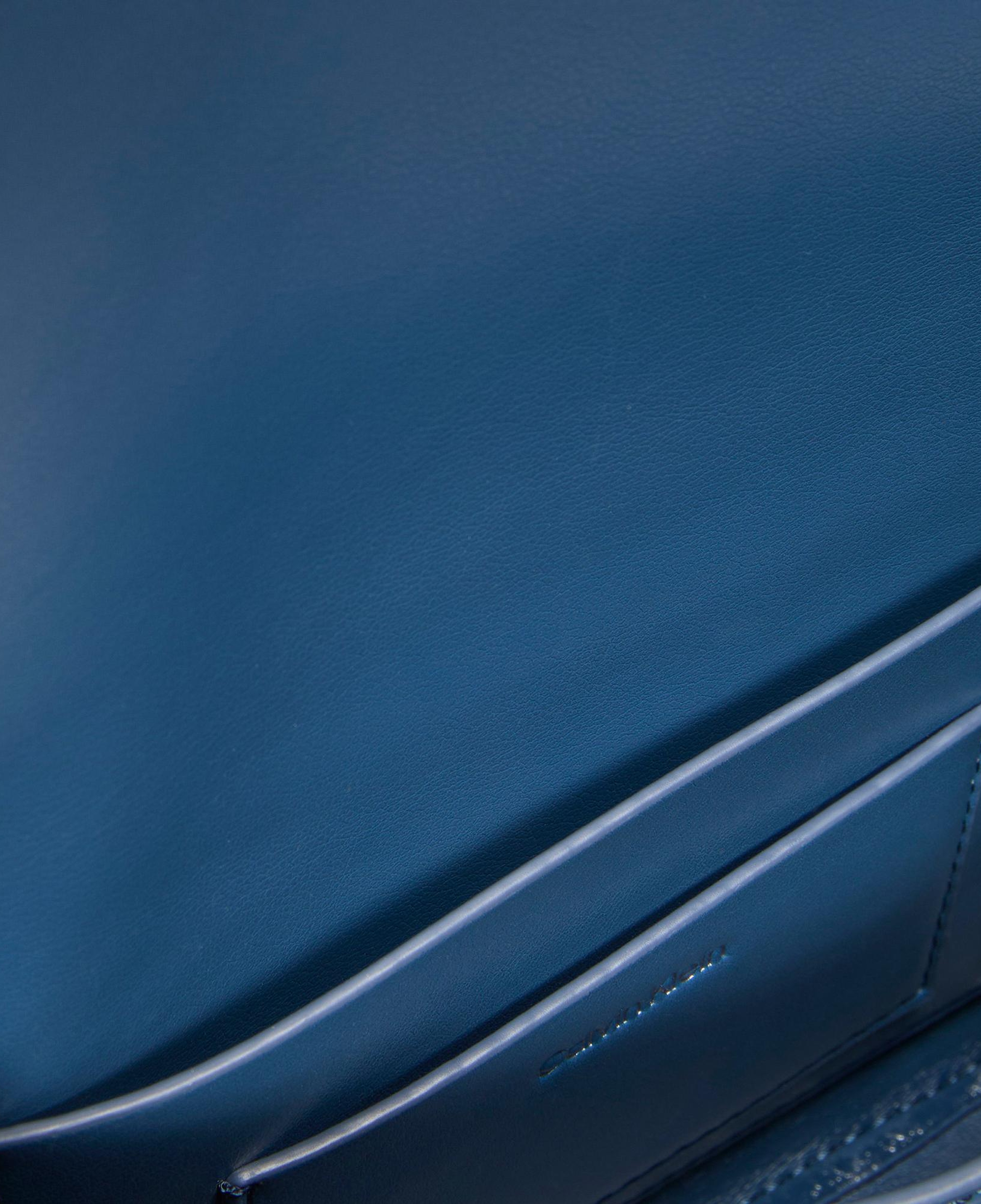 Calvin Klein Flap Camera Kadın Mavi Çapraz Çanta