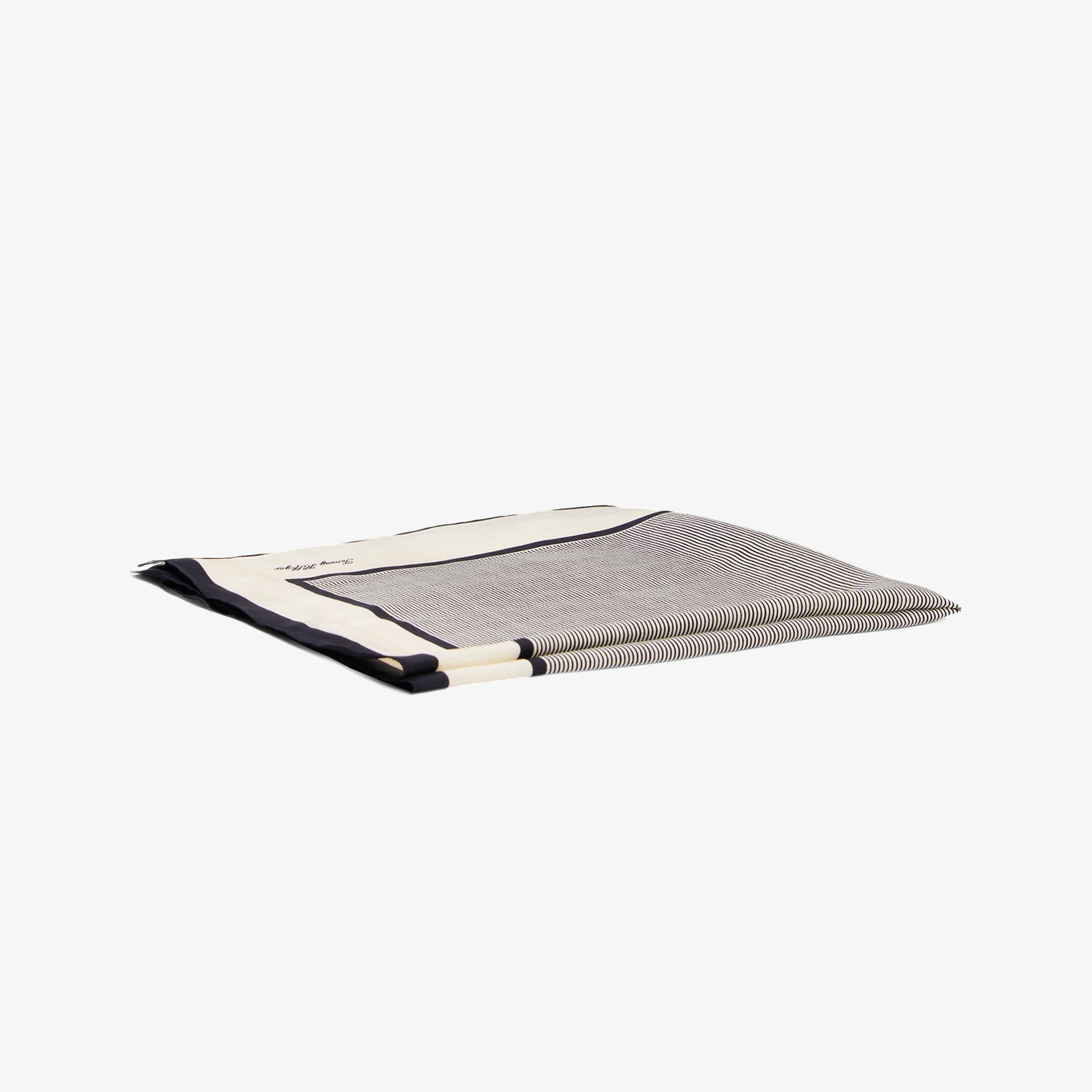 Tommy Hilfiger Elevated Flag Silk Square Kadın Bej Şal