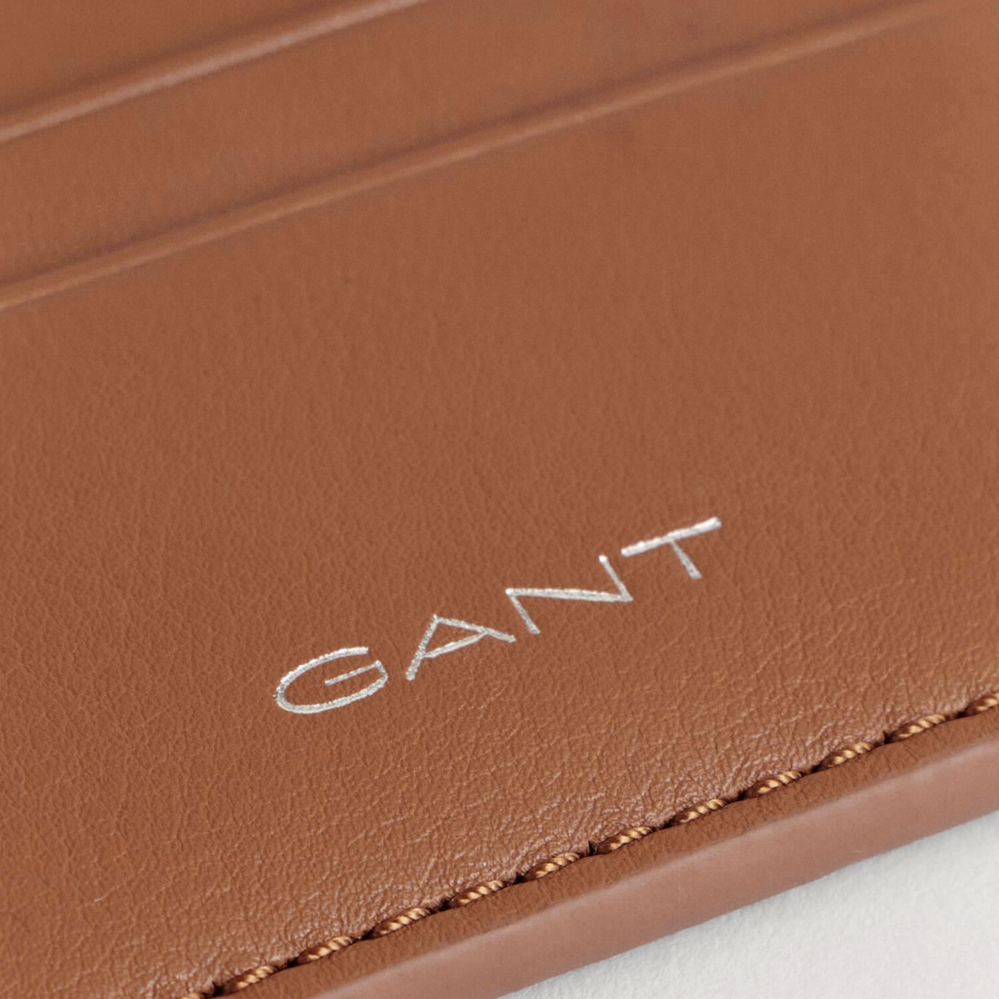 GANT Erkek Kahverengi Logolu Kartlık