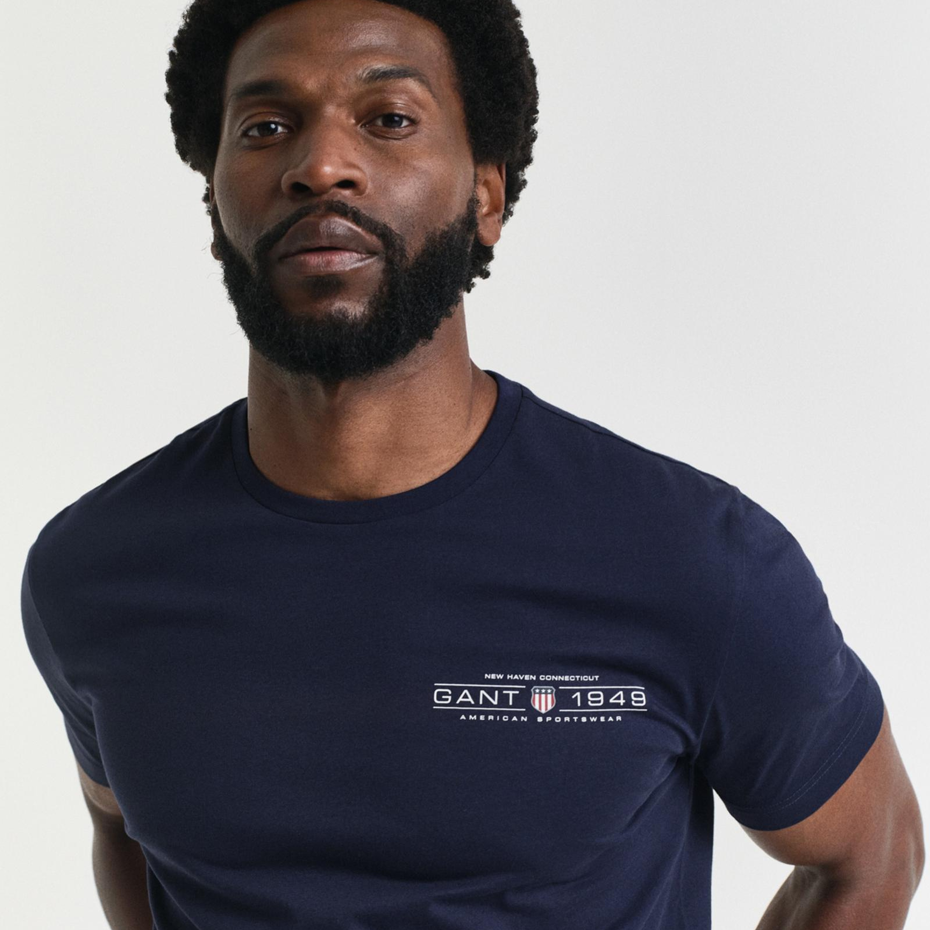GANT Erkek Lacivert Regular Fit Bisiklet Yaka Logolu T-Shirt