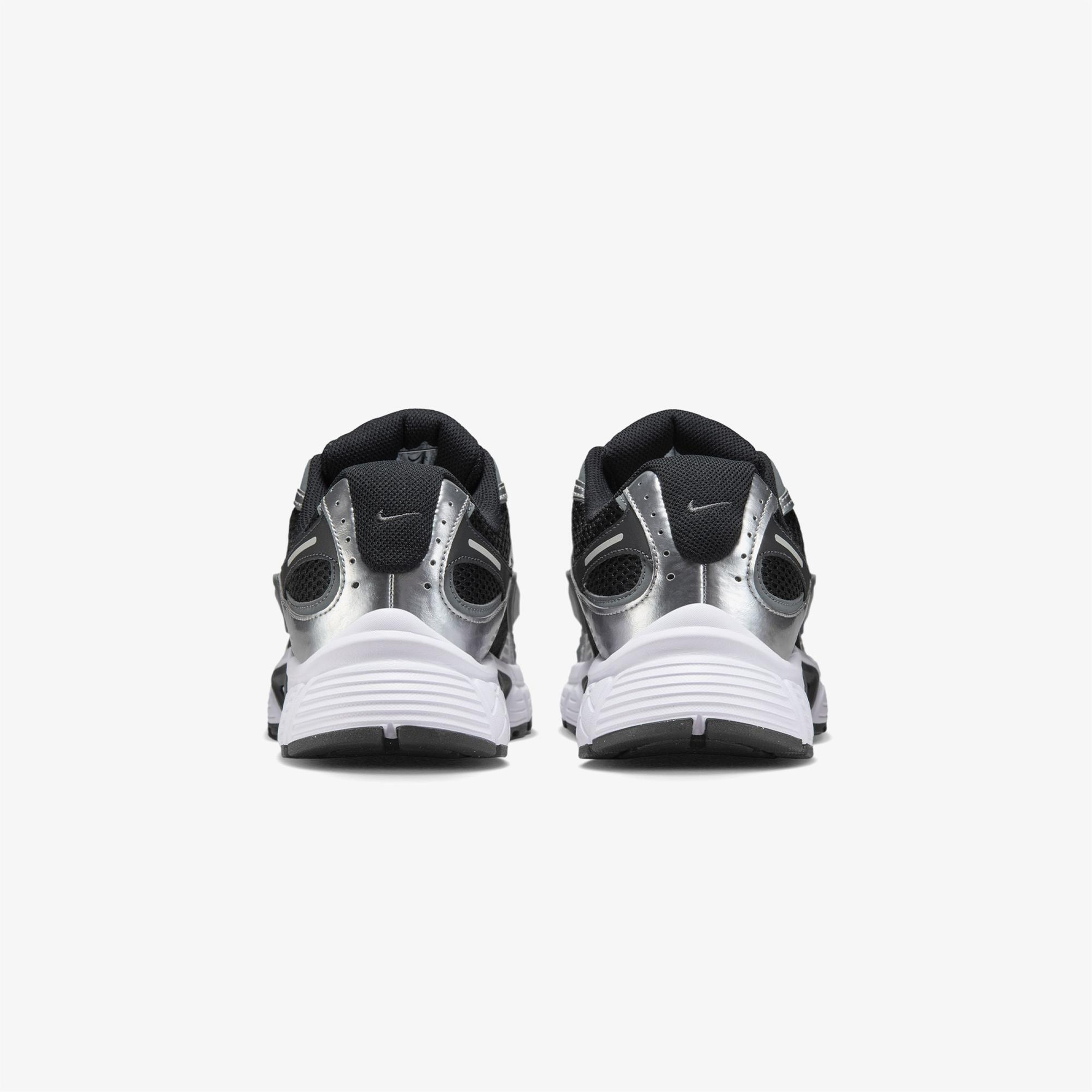 Nike V5 RNR Erkek Siyah Spor Ayakkabı