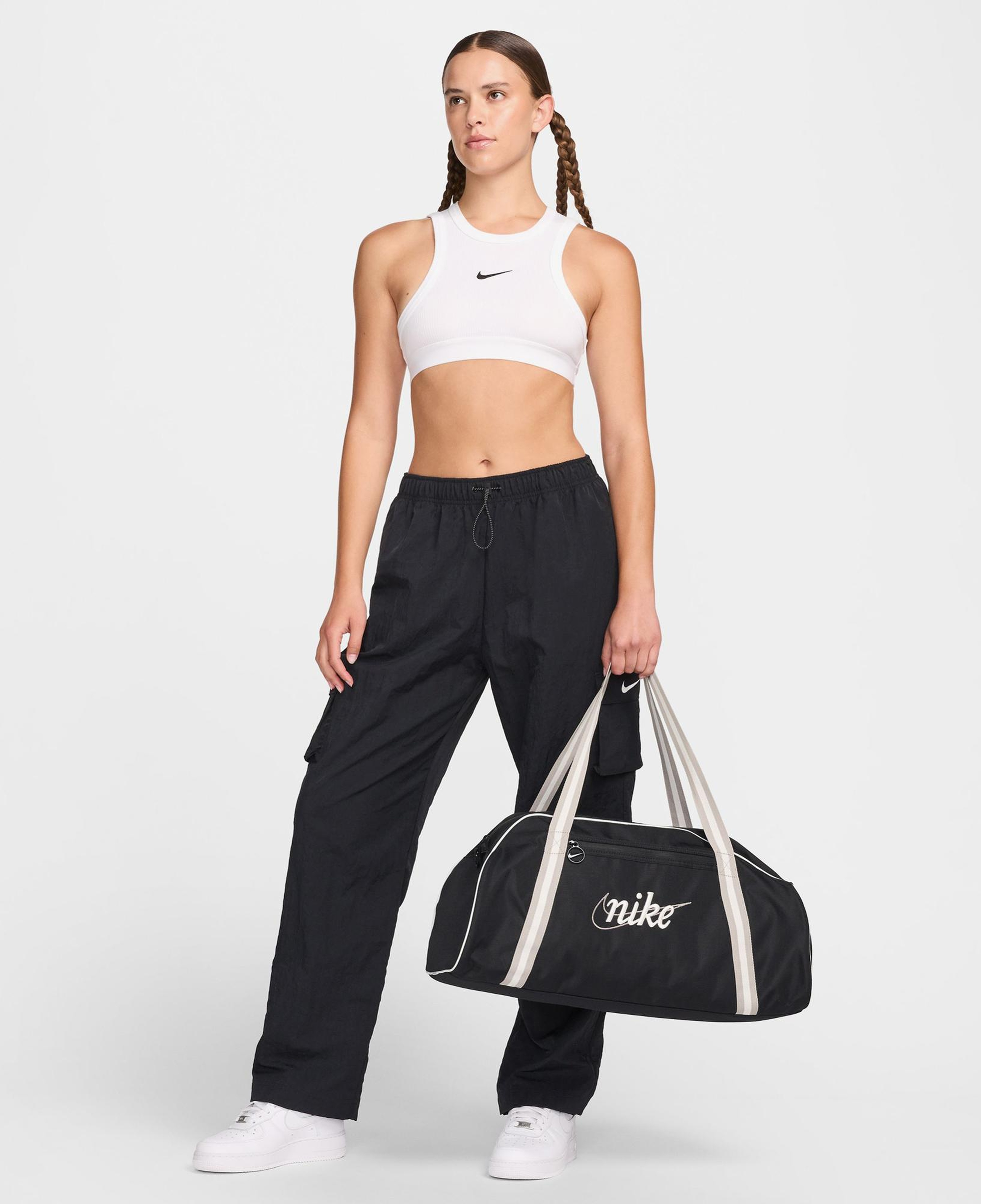 Nike Gym Club Retro Kadın Siyah Spor Çantası