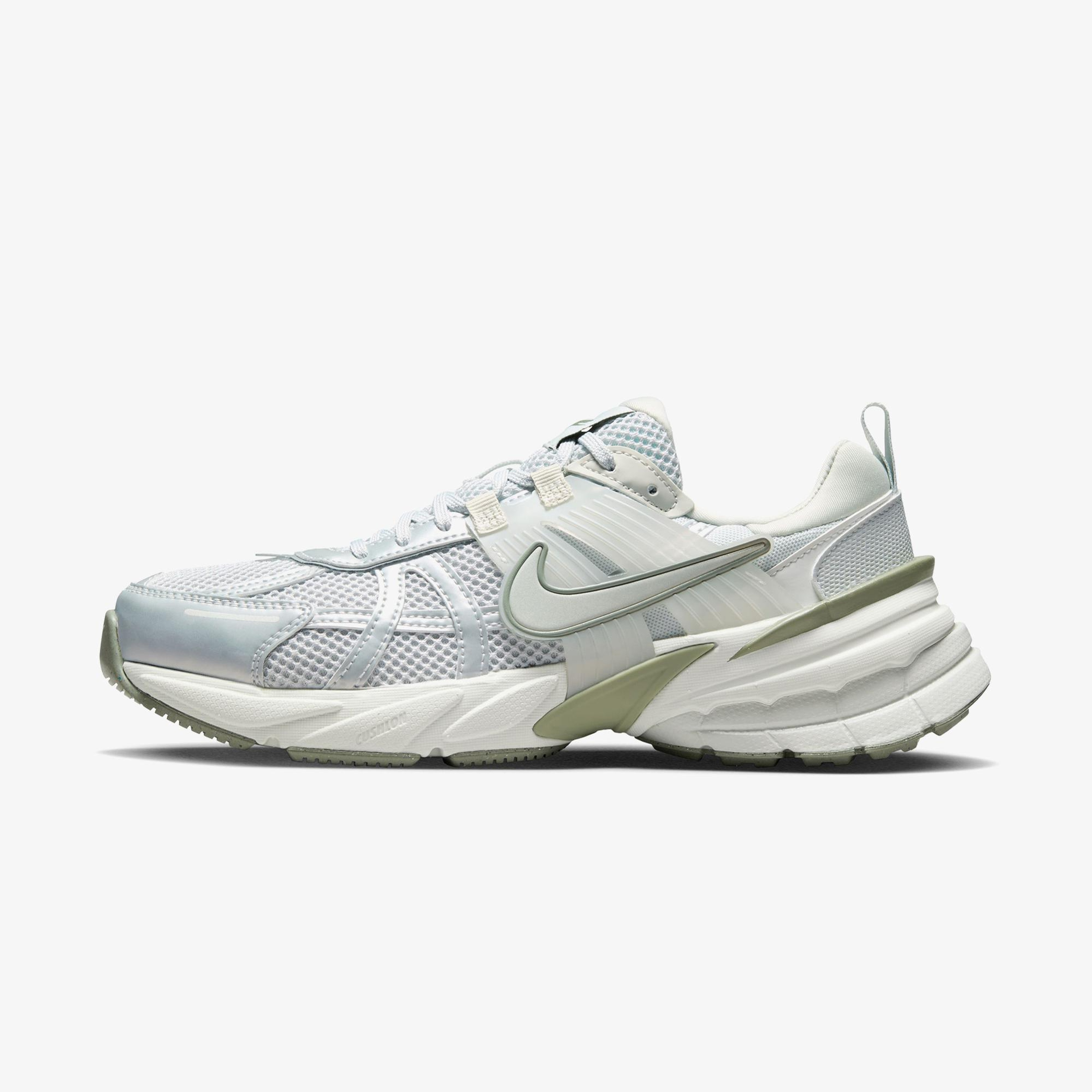 Nike V2K Run Kadın Beyaz Spor Ayakkabı