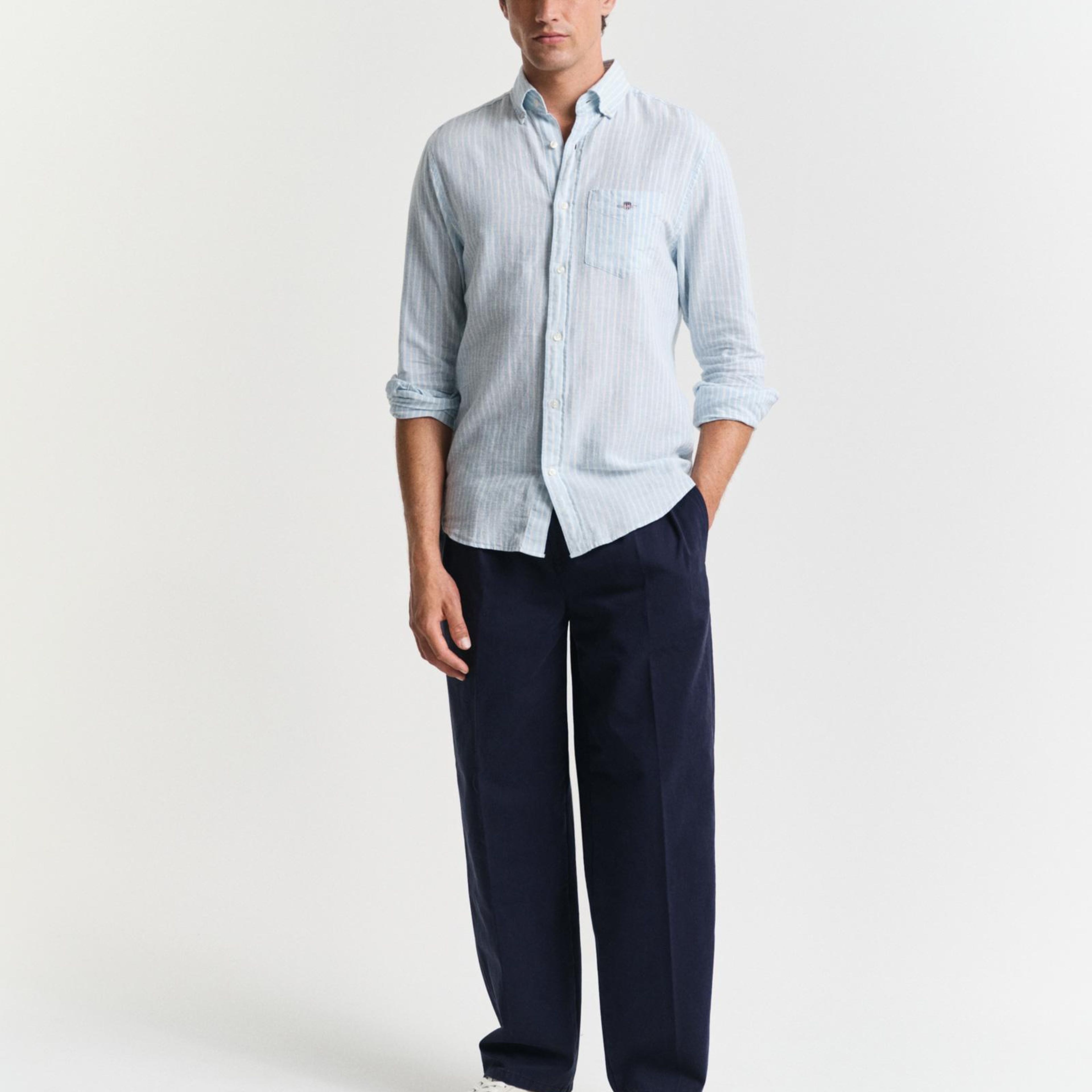 GANT Erkek Mavi Regular Fit Düğmeli Yaka Çizgili Keten Gömlek