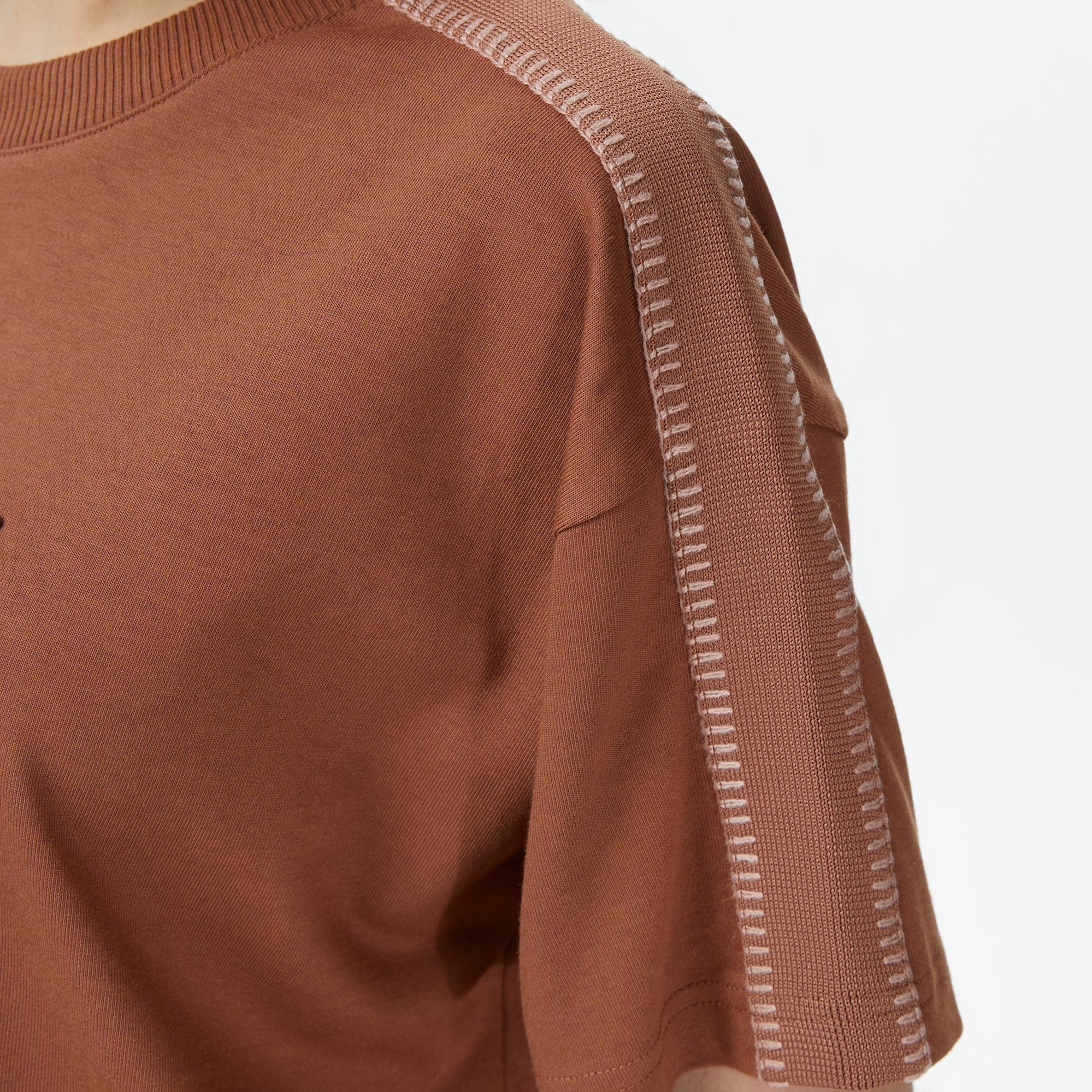 Lacoste Kadın Loose Fit Bisiklet Yaka Kahverengi T-Shirt